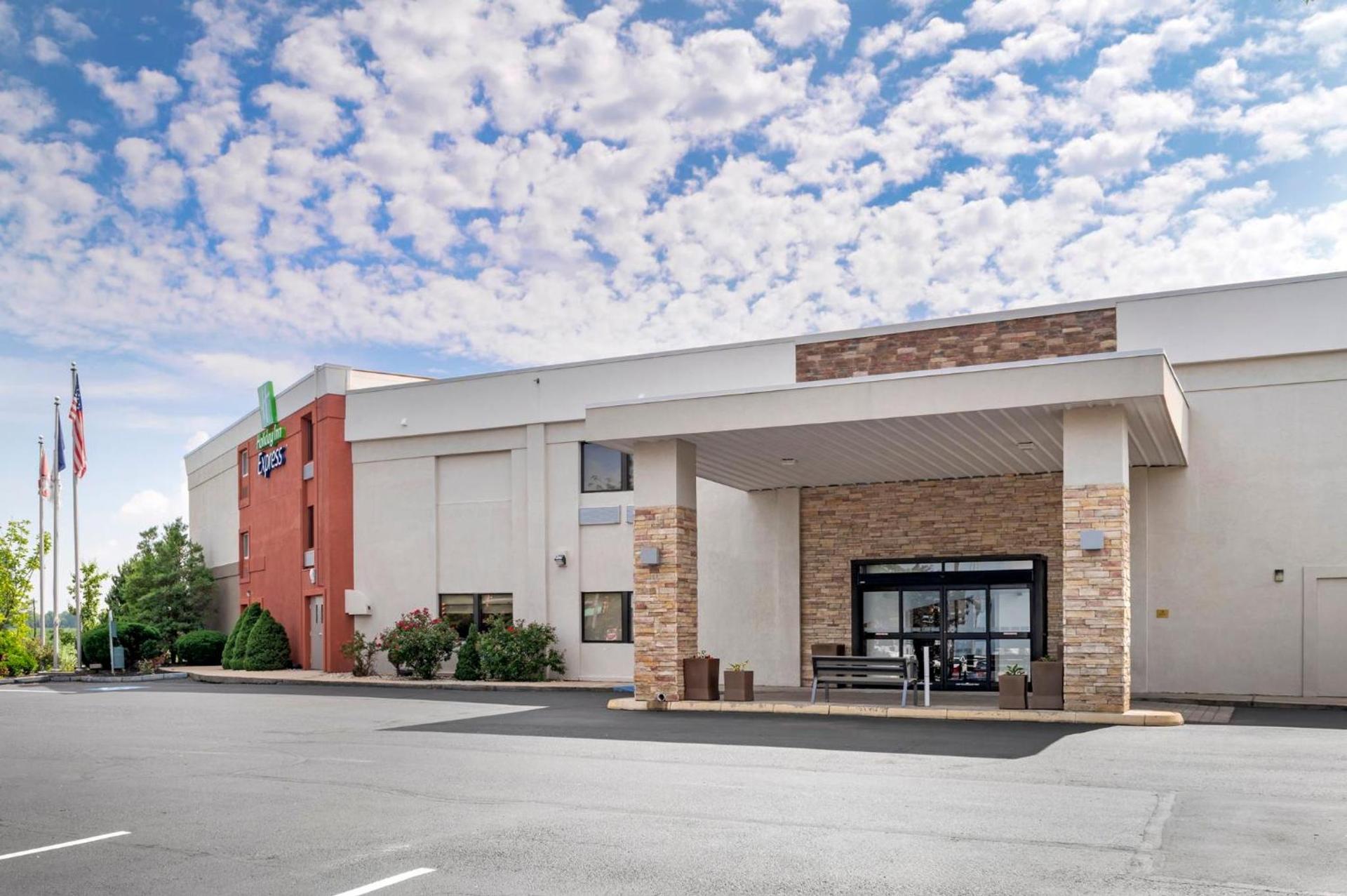 Holiday Inn Express Greencastle by IHG photo 55