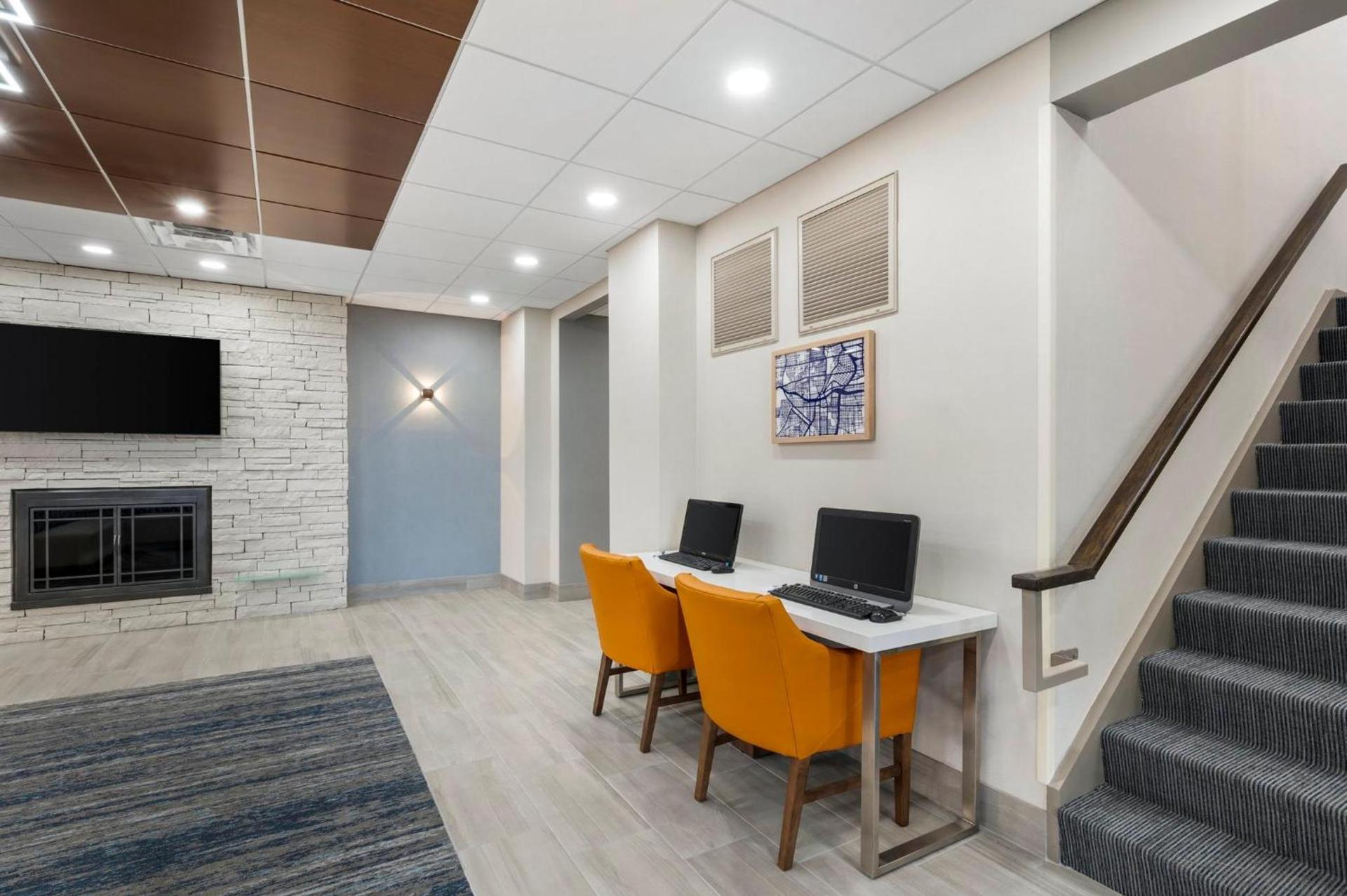 Holiday Inn Express Greencastle by IHG photo 42