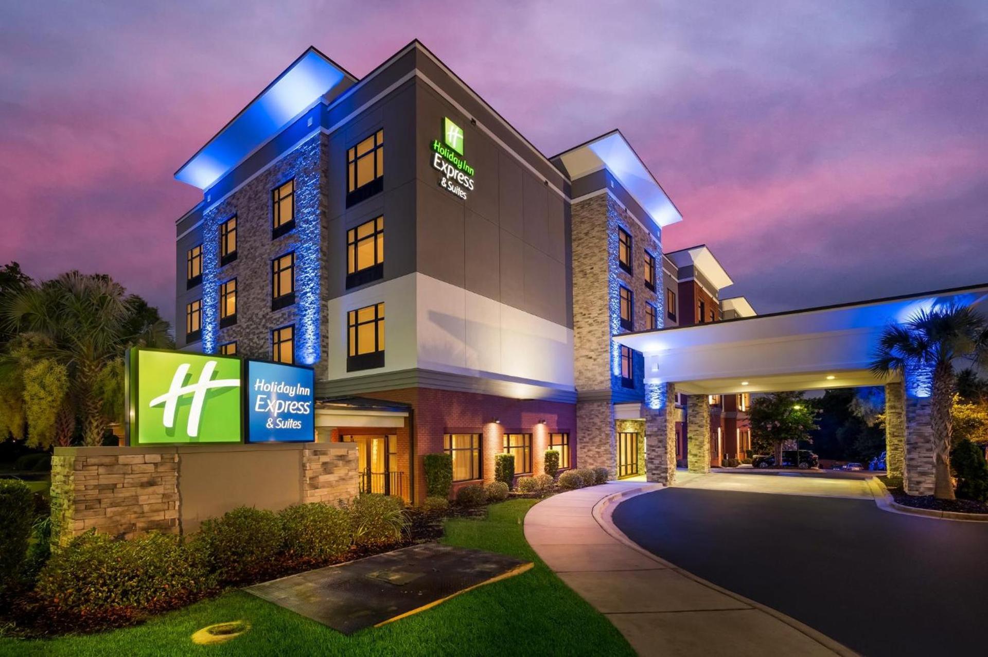 Holiday Inn Express & Suites Lexington by IHG — hotel in Lexington