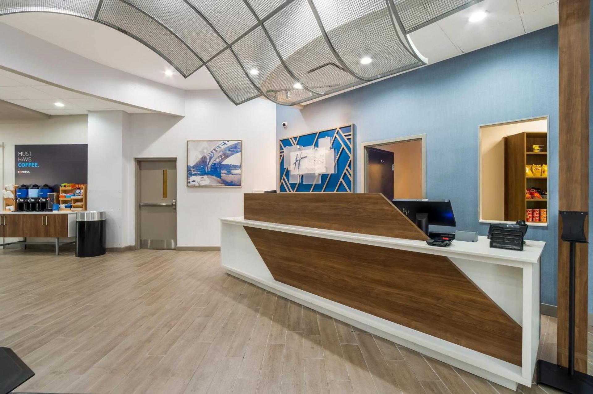 Holiday Inn Express & Suites Lexington by IHG photo 14