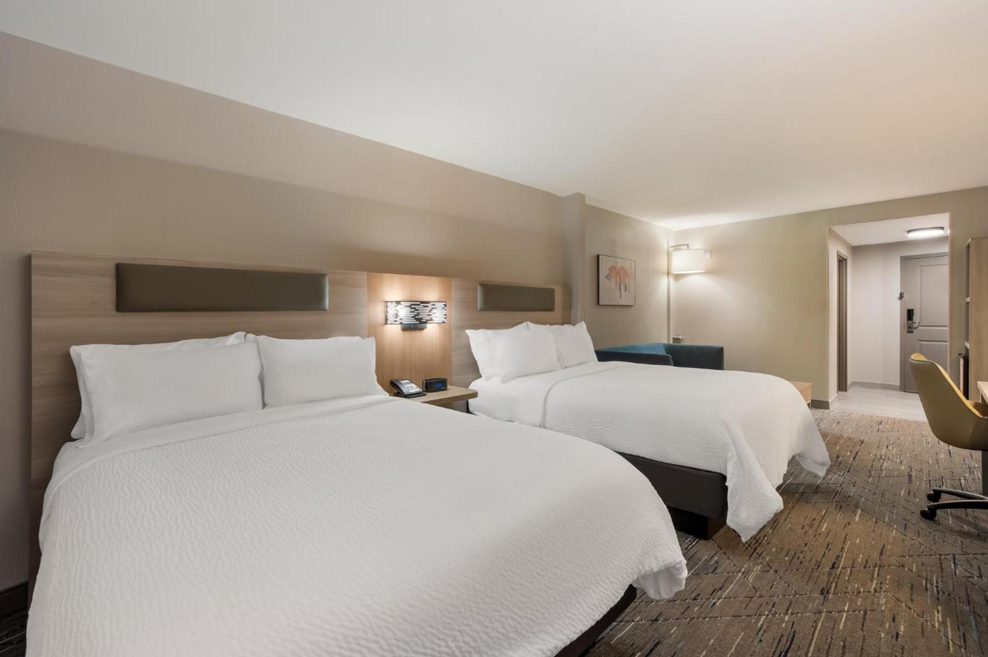 Holiday Inn Express & Suites Lexington by IHG photo 43