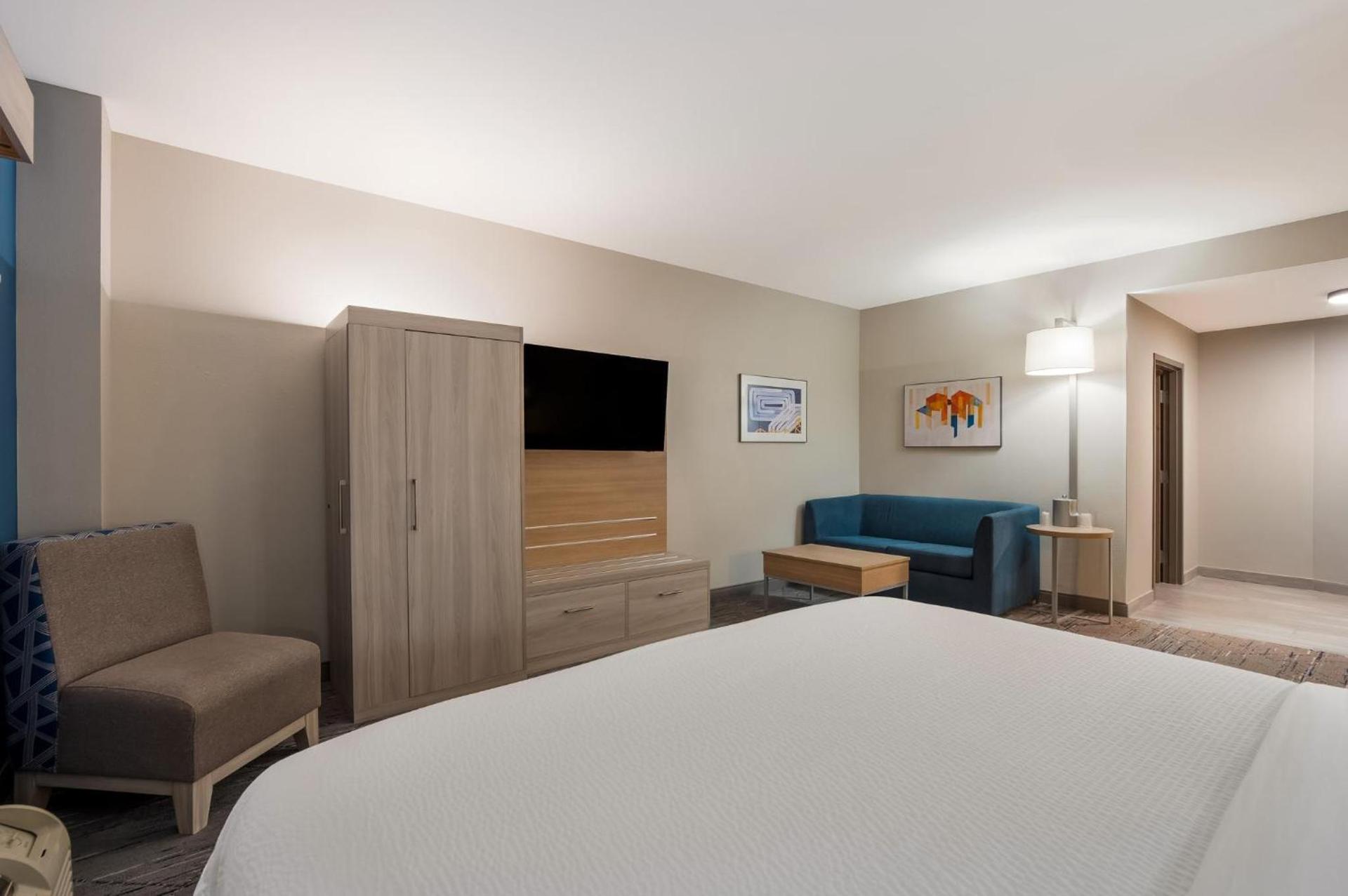 Holiday Inn Express & Suites Lexington by IHG photo 40