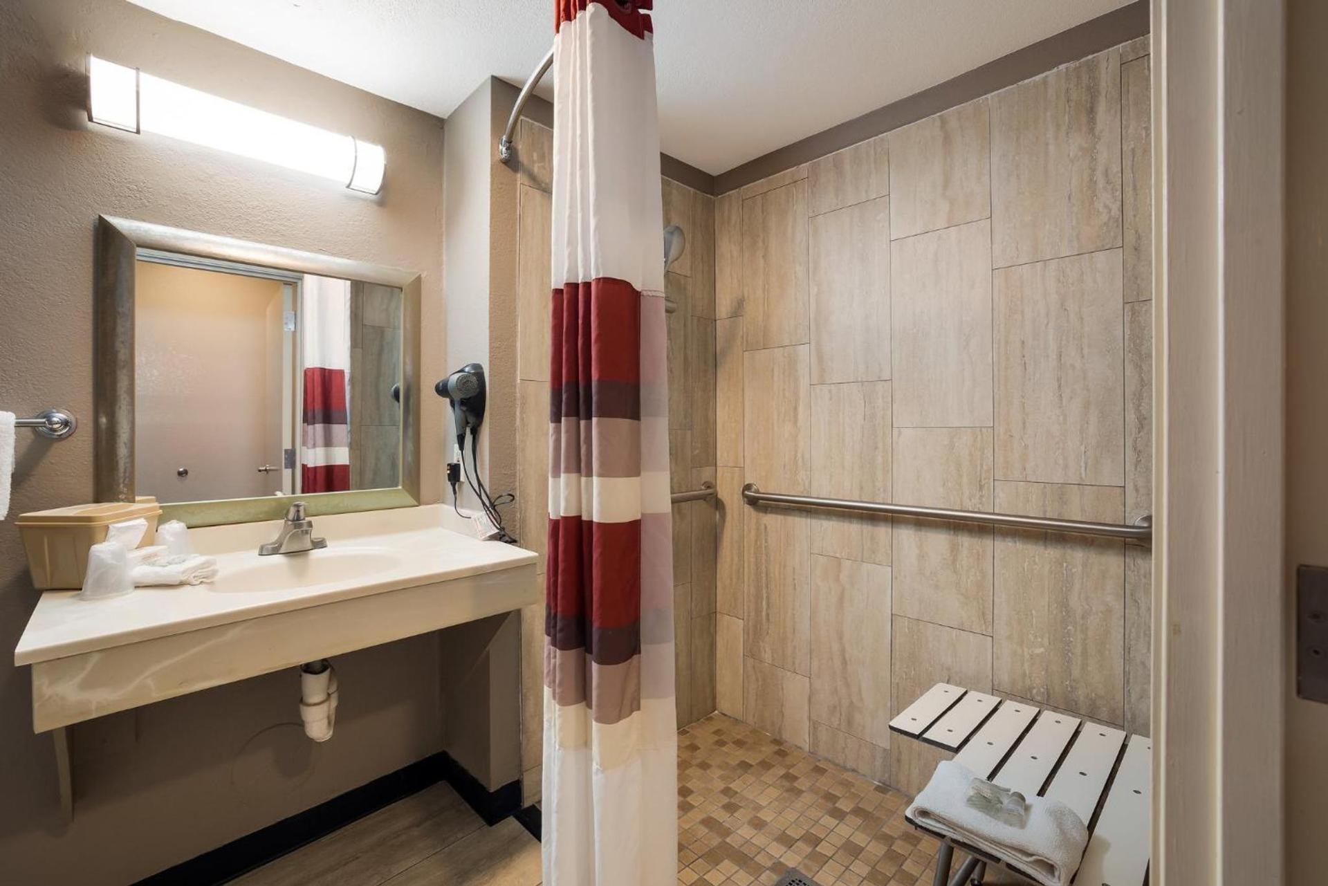 Red Roof Inn Tucson North - Marana photo 19