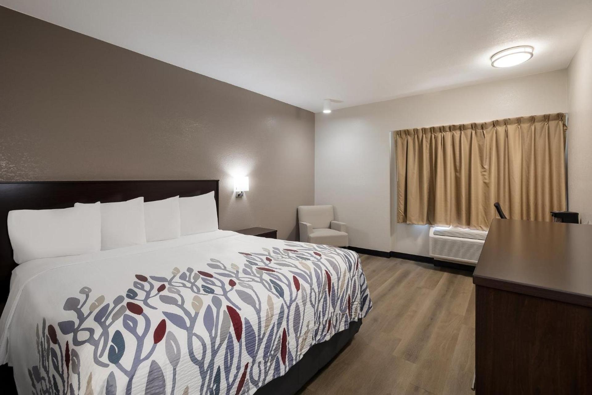 Red Roof Inn Tucson North - Marana photo 17