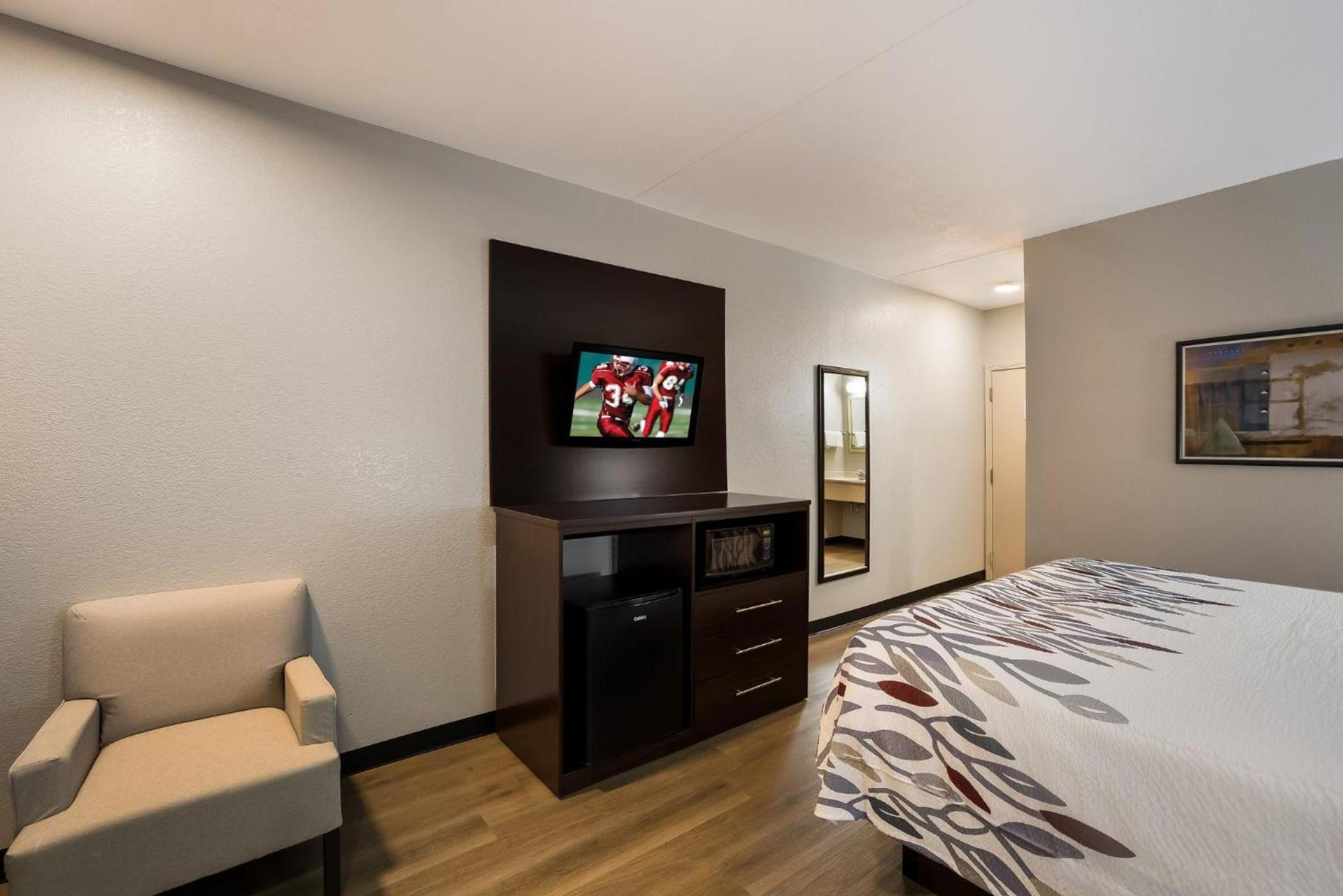 Red Roof Inn Tucson North - Marana photo 35