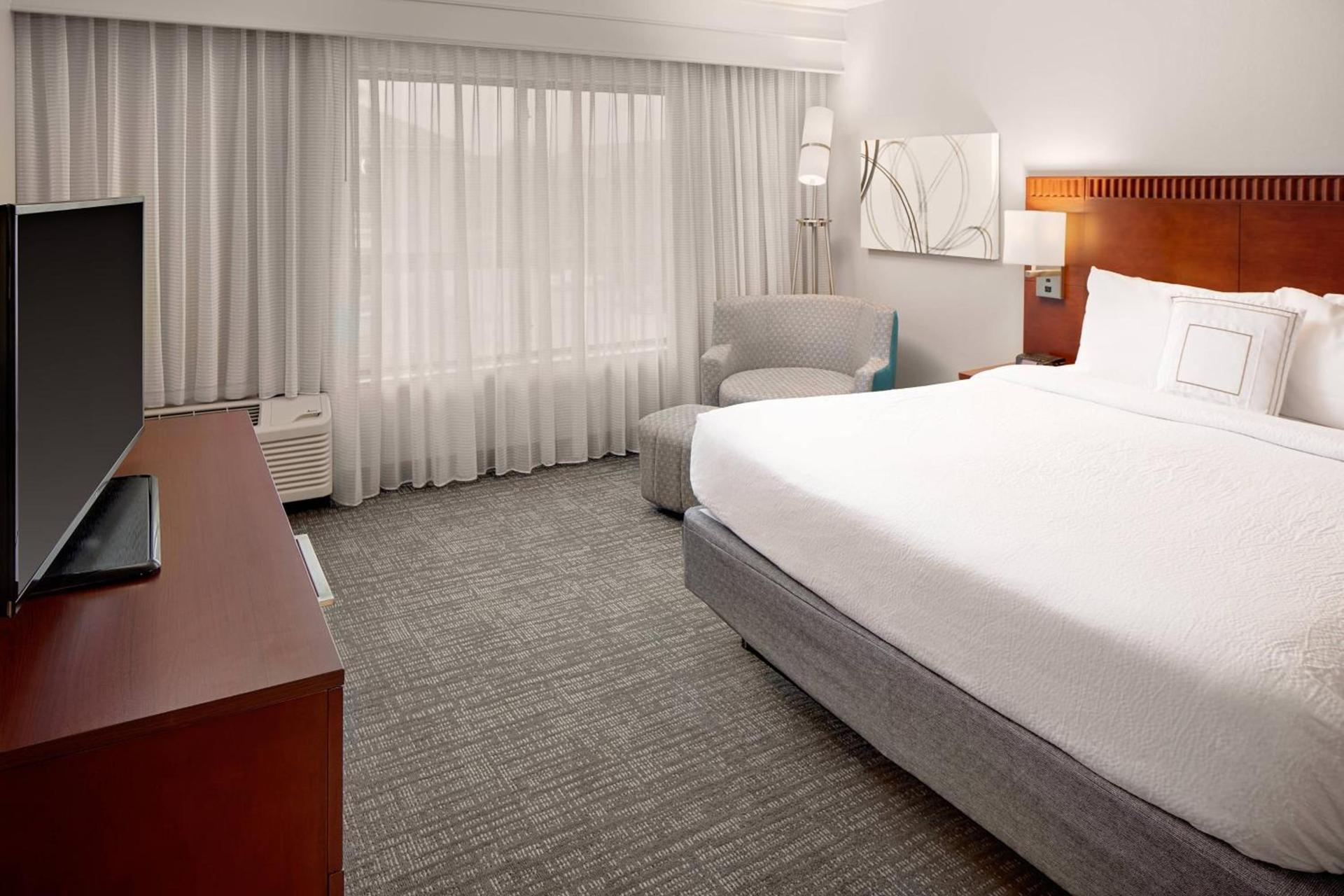 Courtyard by Marriott Houston Rice University photo 8