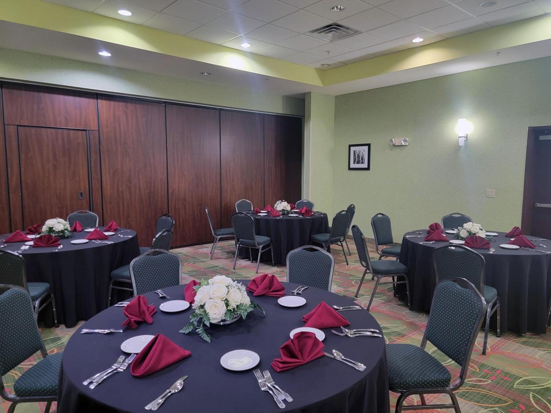 Holiday Inn Garland by IHG photo 62