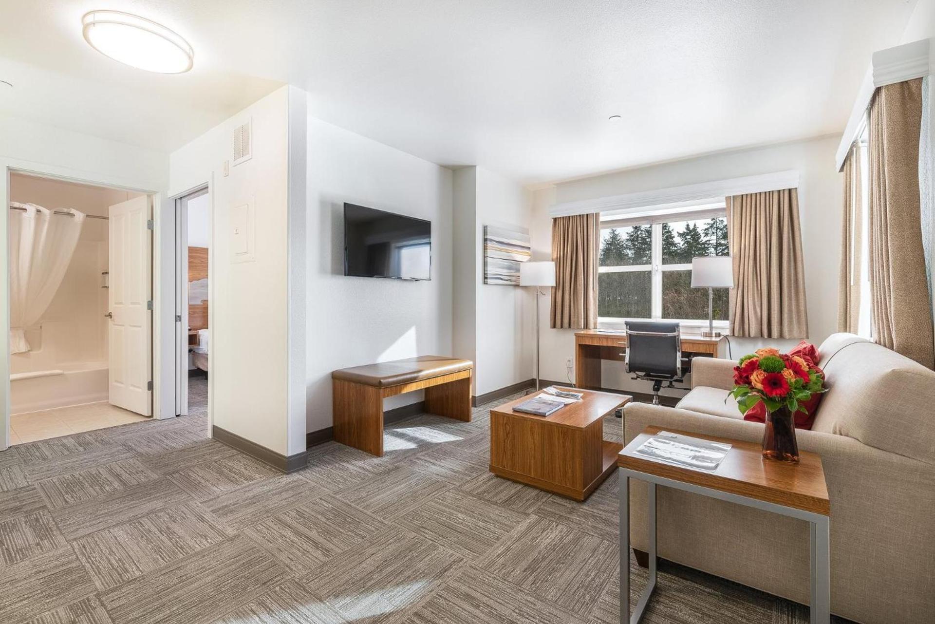 Marshall Suites Bainbridge Island, SureStay Collection by BW photo 10