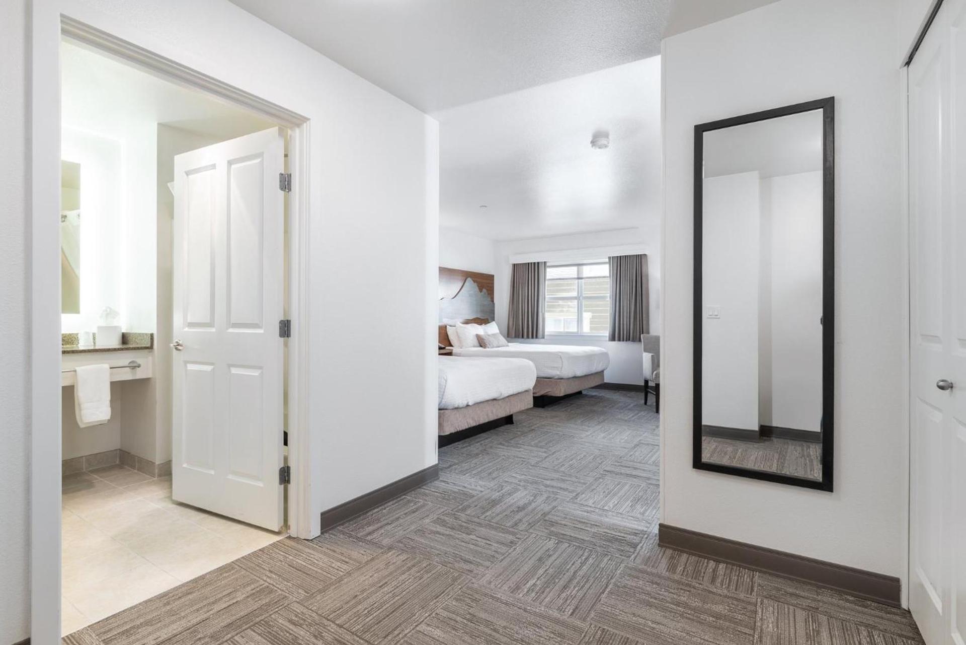Marshall Suites Bainbridge Island, SureStay Collection by BW photo 65