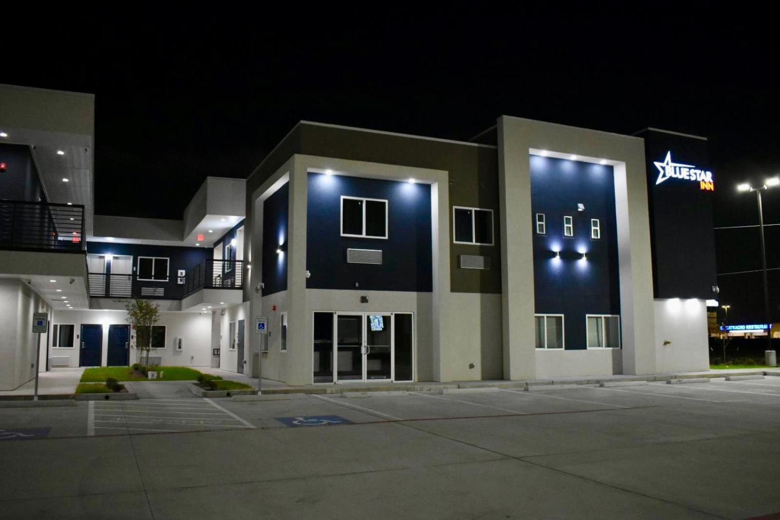 Blue Star Inn photo 27