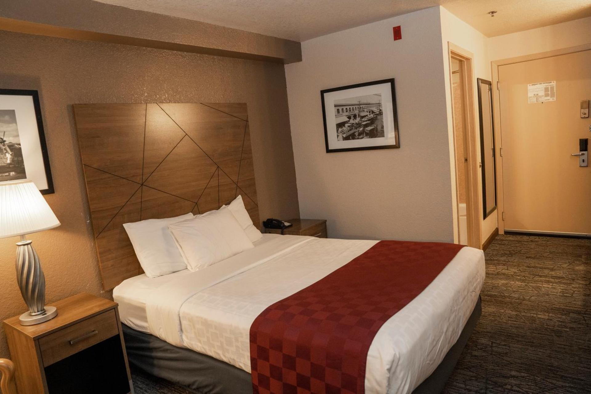 Americas Best Value Inn Lynnwood photo 22