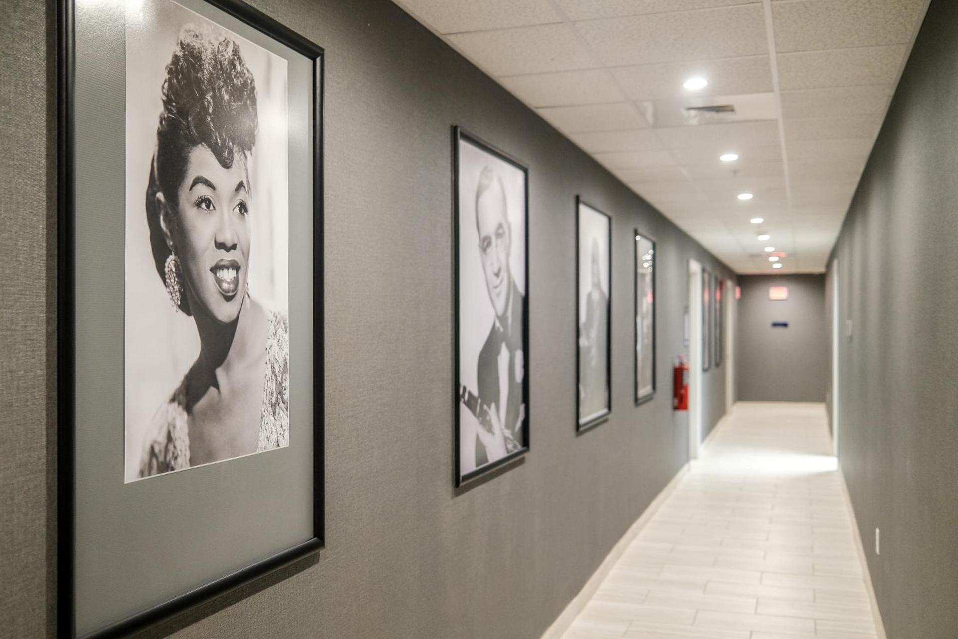 BLU-Tique, Akron, a Tribute Portfolio Hotel photo 4