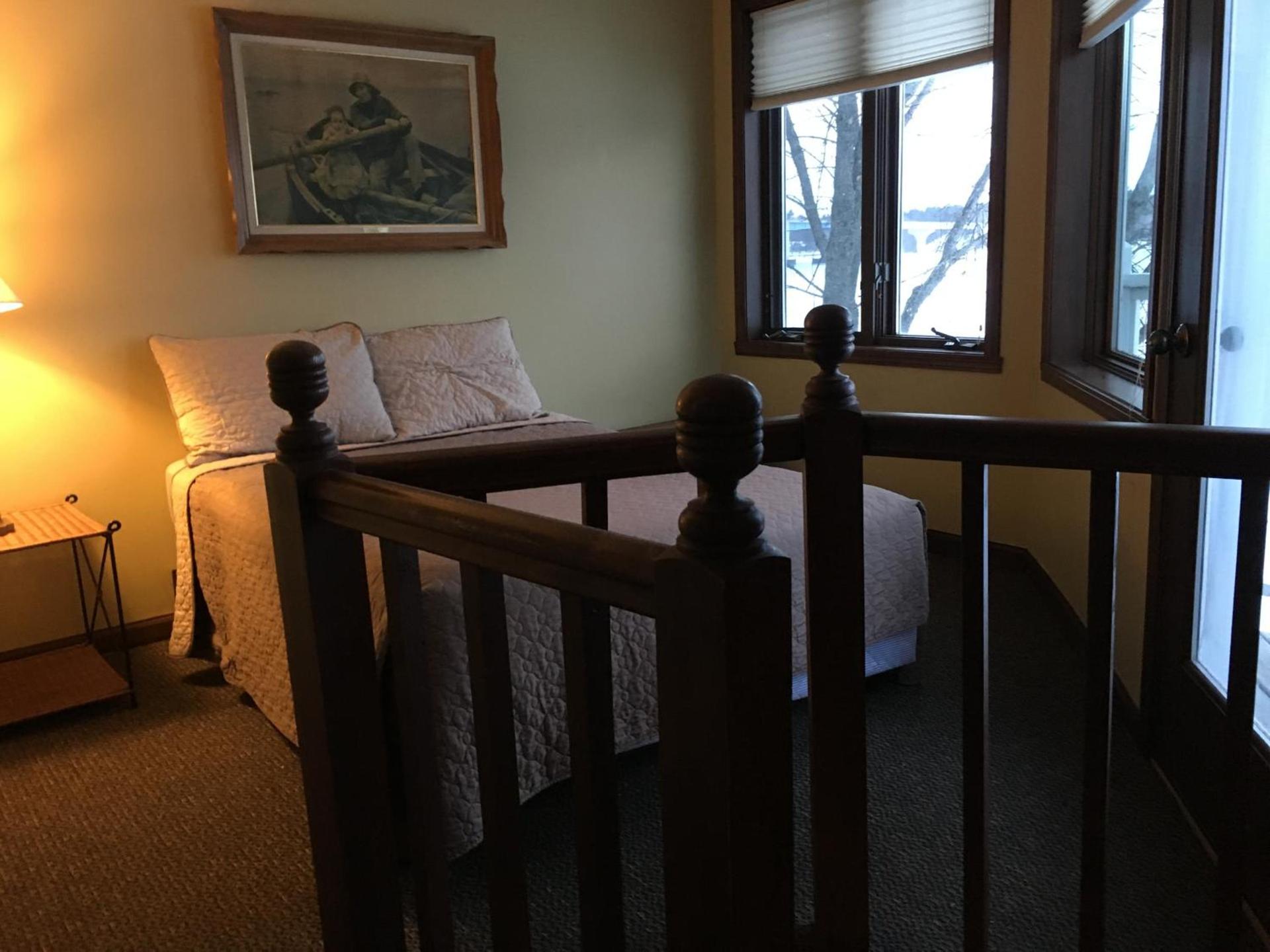 Snug Harbor Inn photo 92