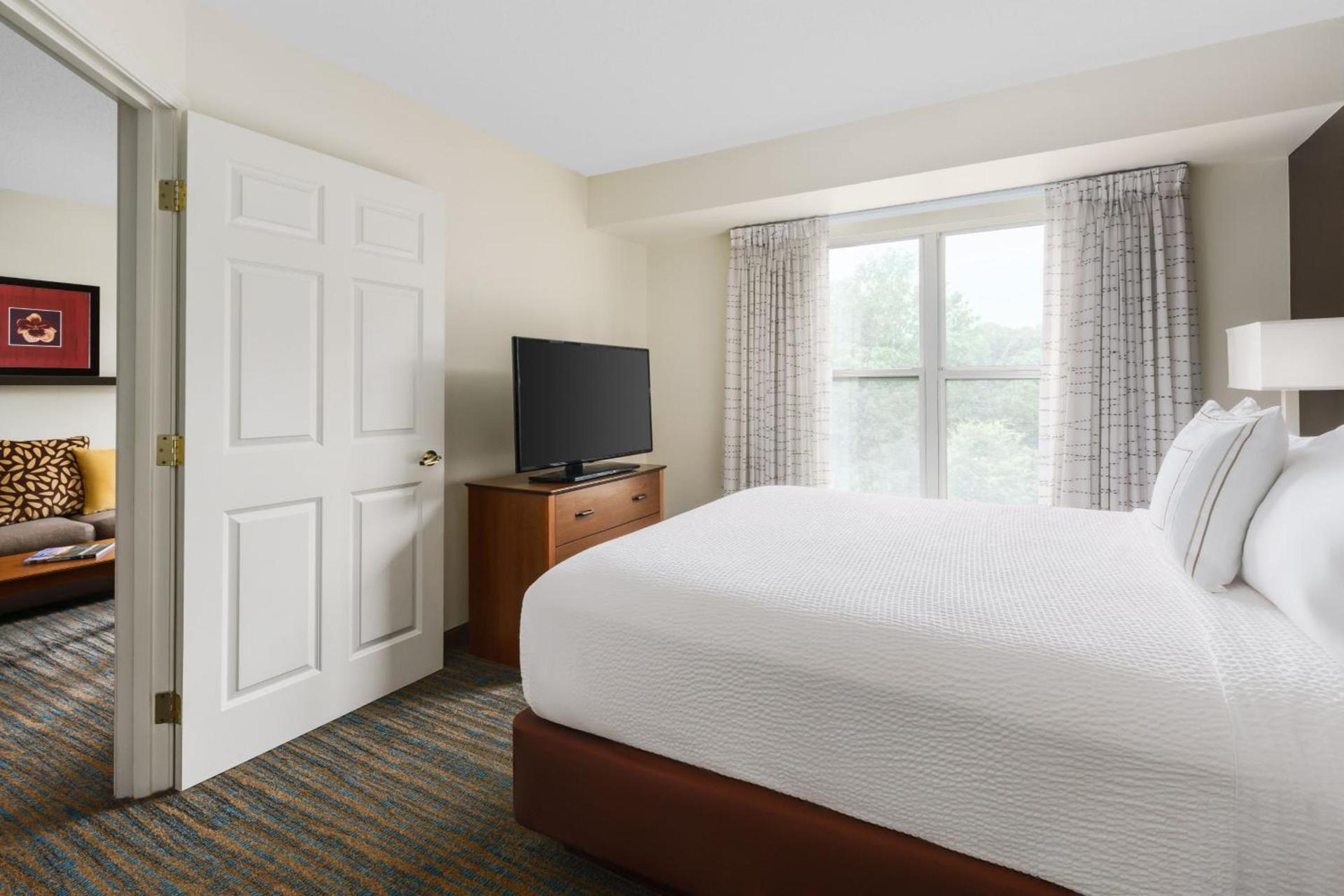 Residence Inn by Marriott Philadelphia Montgomeryville photo 12