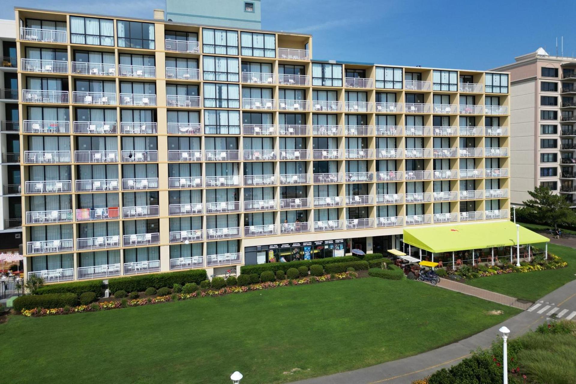 Four Points by Sheraton Virginia Beach Oceanfront photo 2
