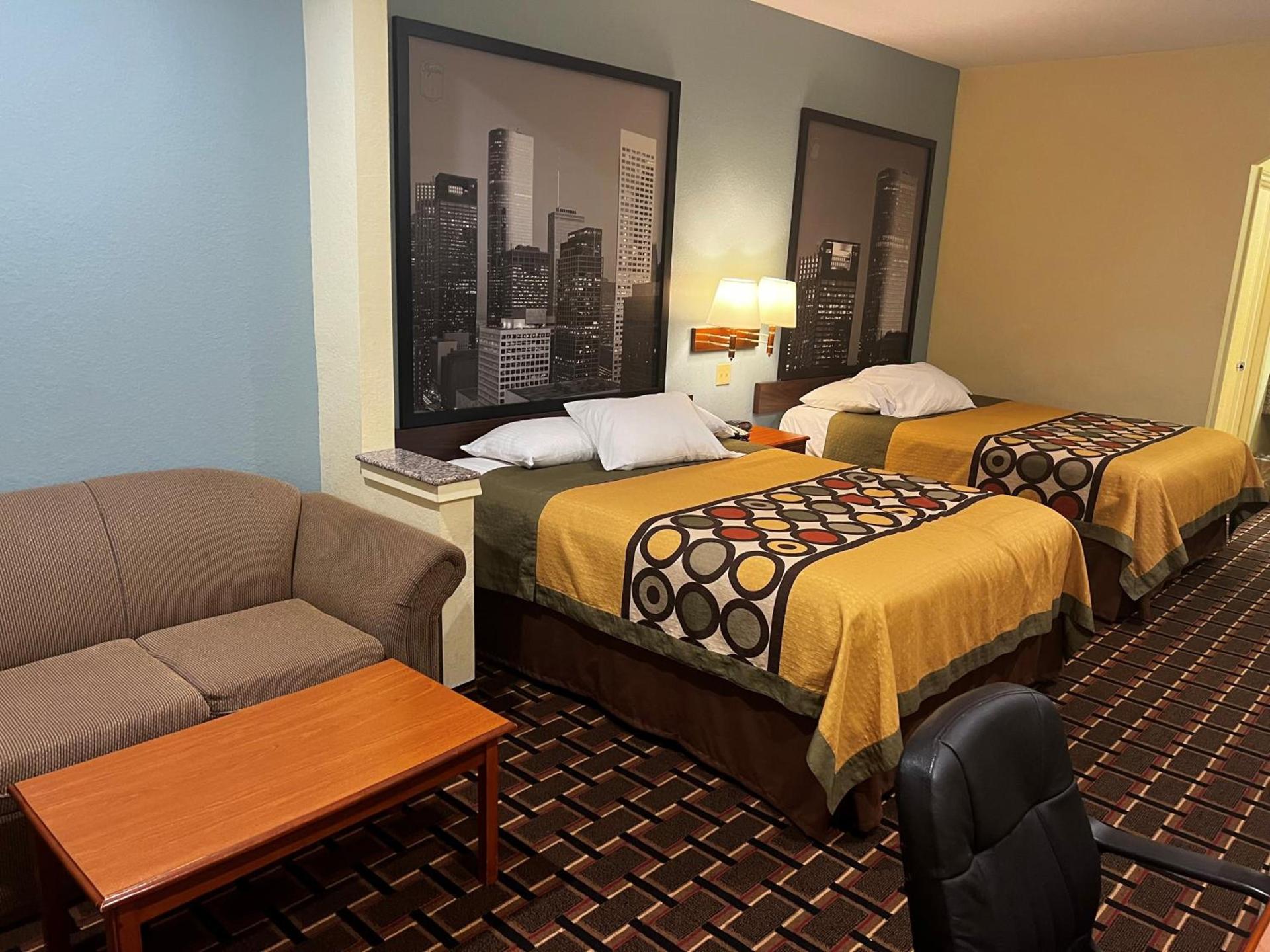 Super 8 by Wyndham Stafford Sugarland Area photo 2