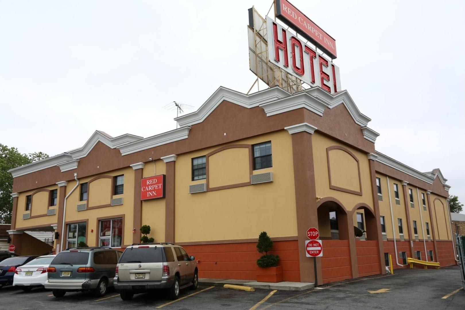 Red Carpet Inn Elmwood photo 28