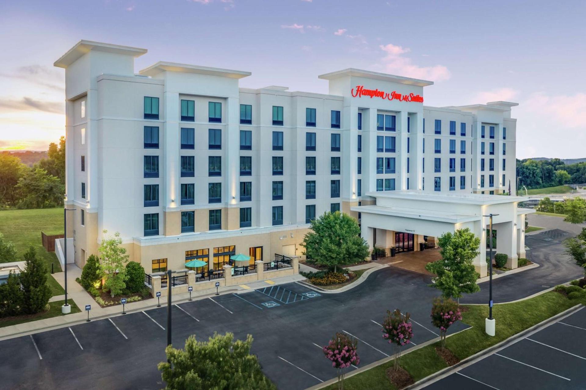 Hampton Inn & Suites Chattanooga/Hamilton Place photo 1