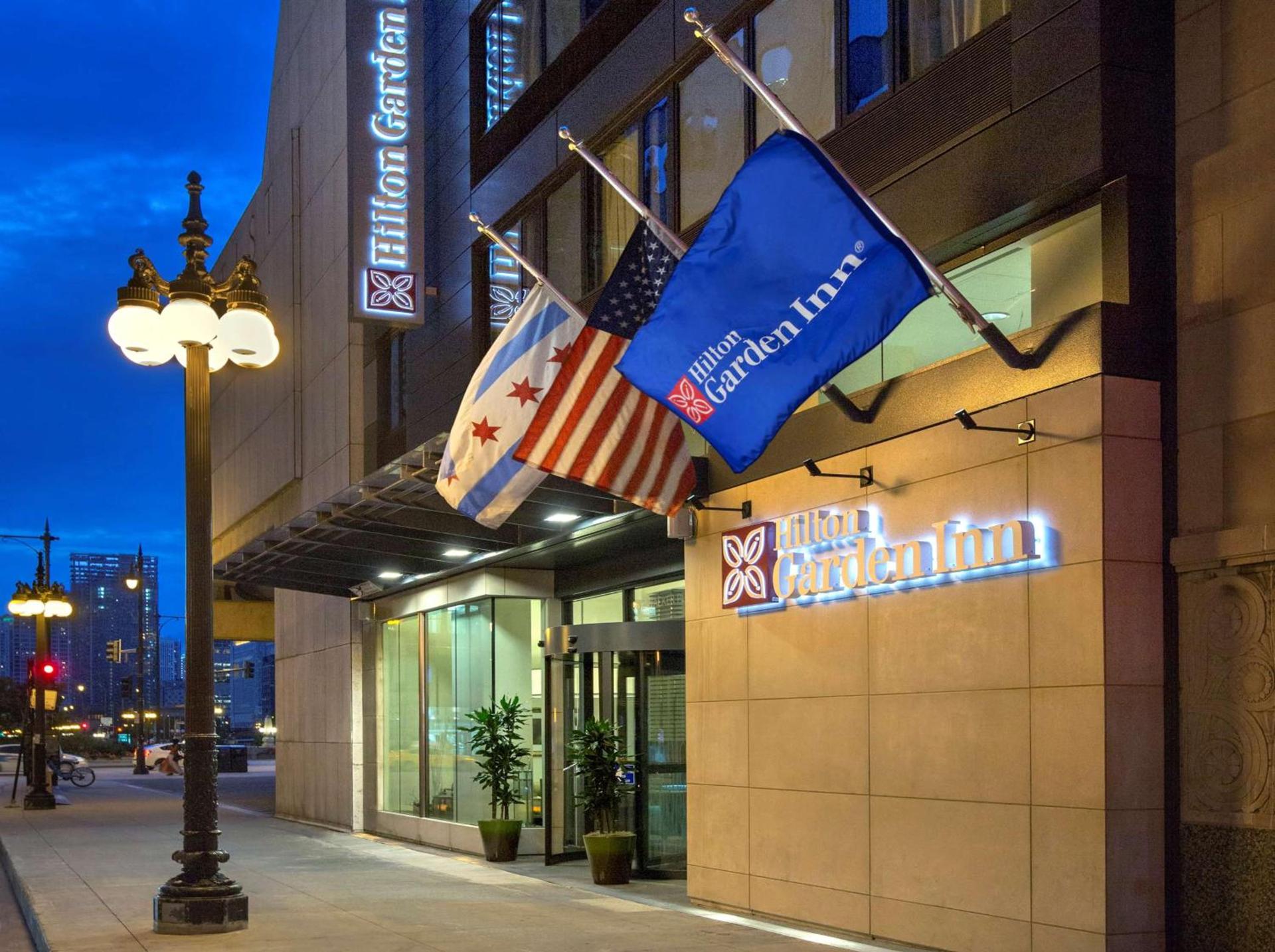 Hilton Garden Inn Chicago Downtown Riverwalk photo 1
