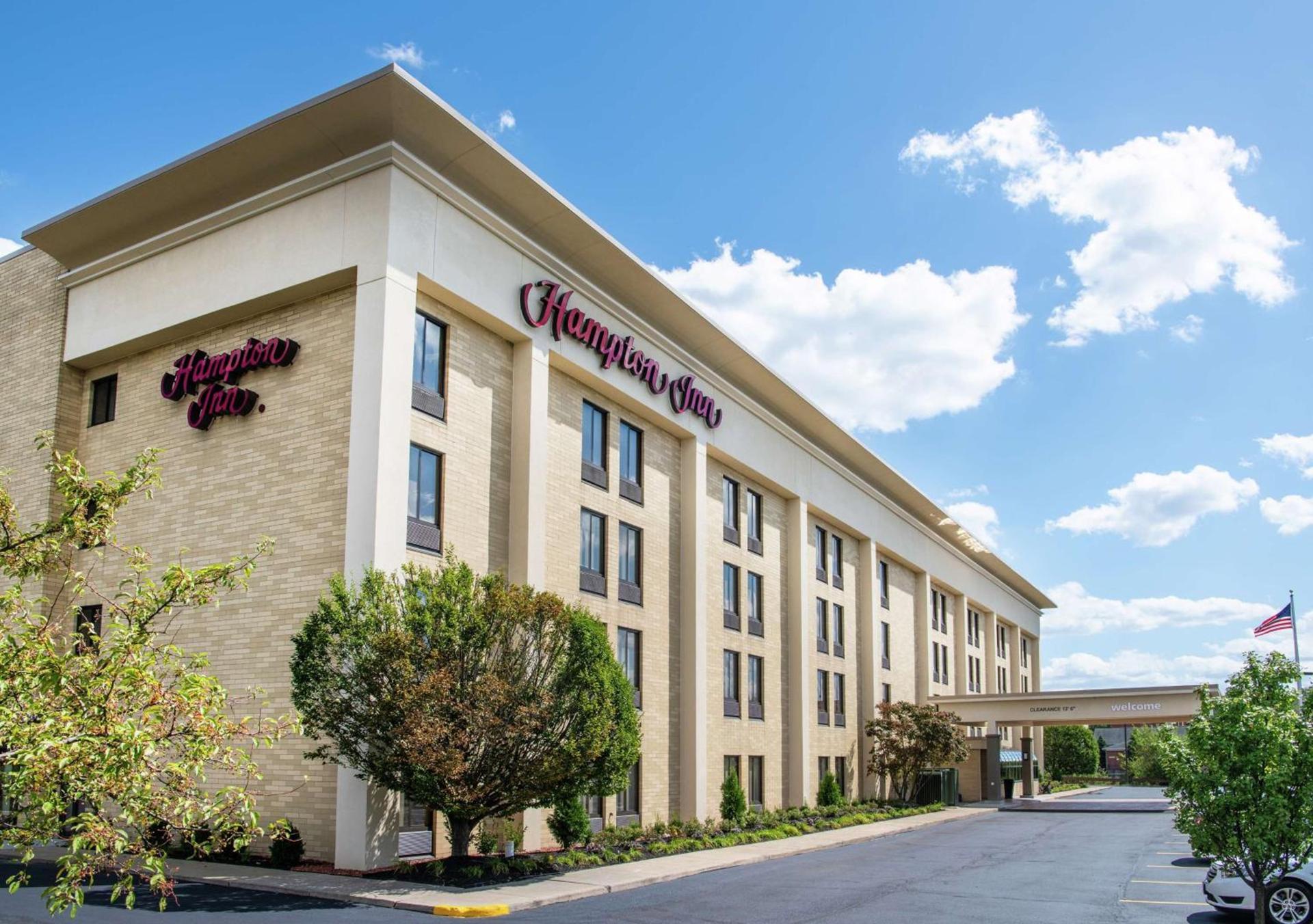 Hampton Inn Cleveland-Solon photo 1