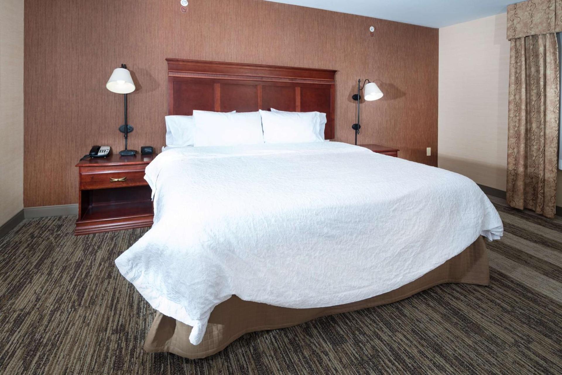 Hampton Inn & Suites Greensburg photo 1