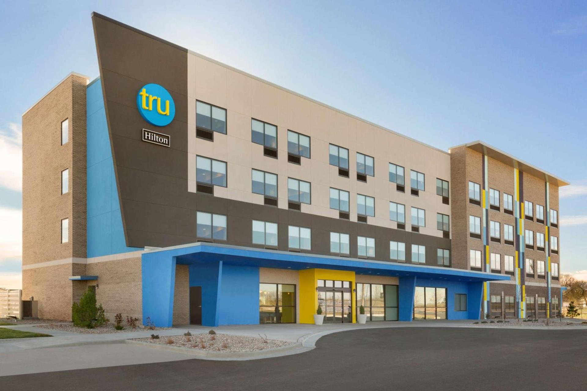 Tru By Hilton Cheyenne photo 1