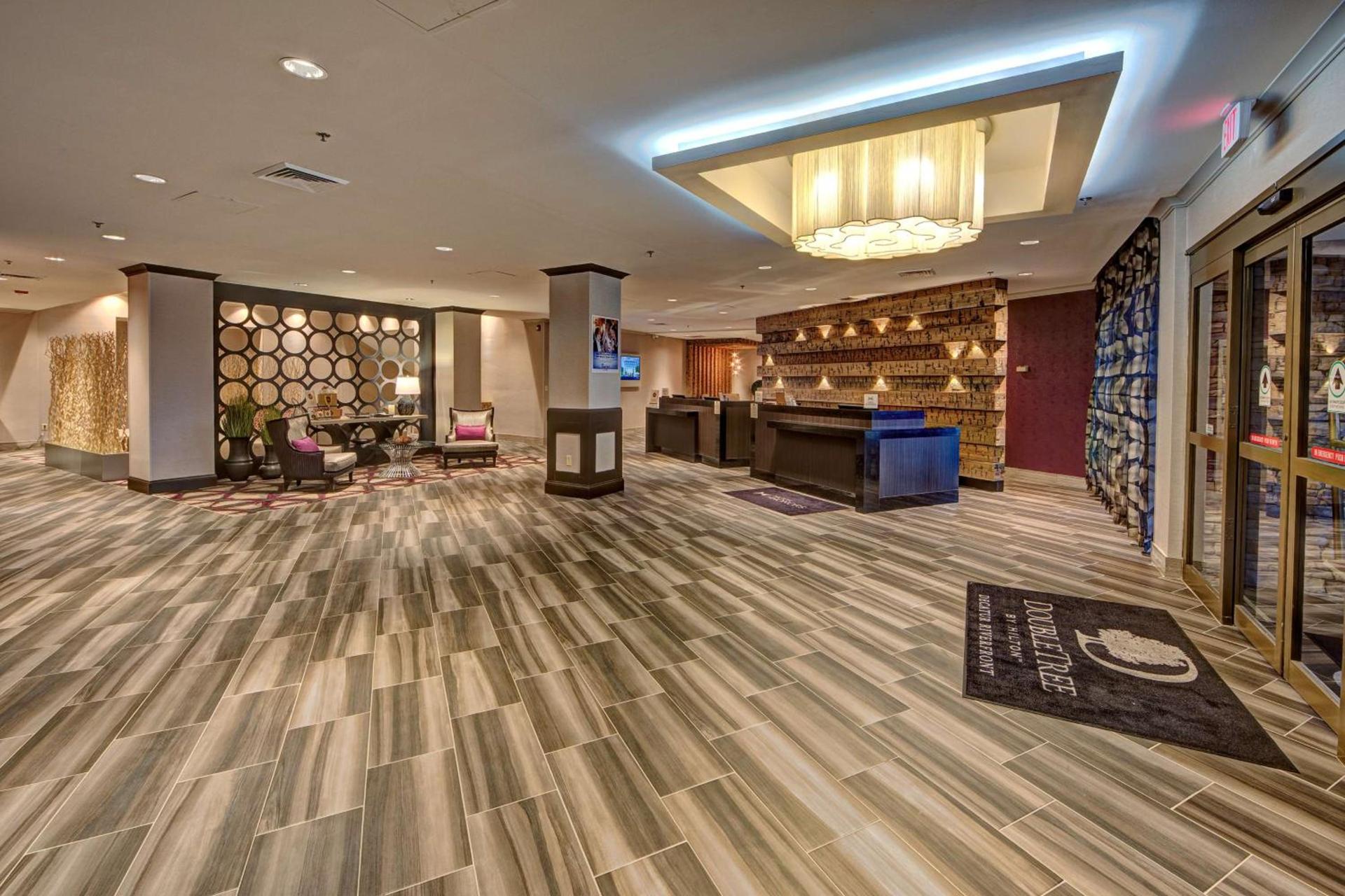DoubleTree by Hilton Decatur Riverfront photo 7