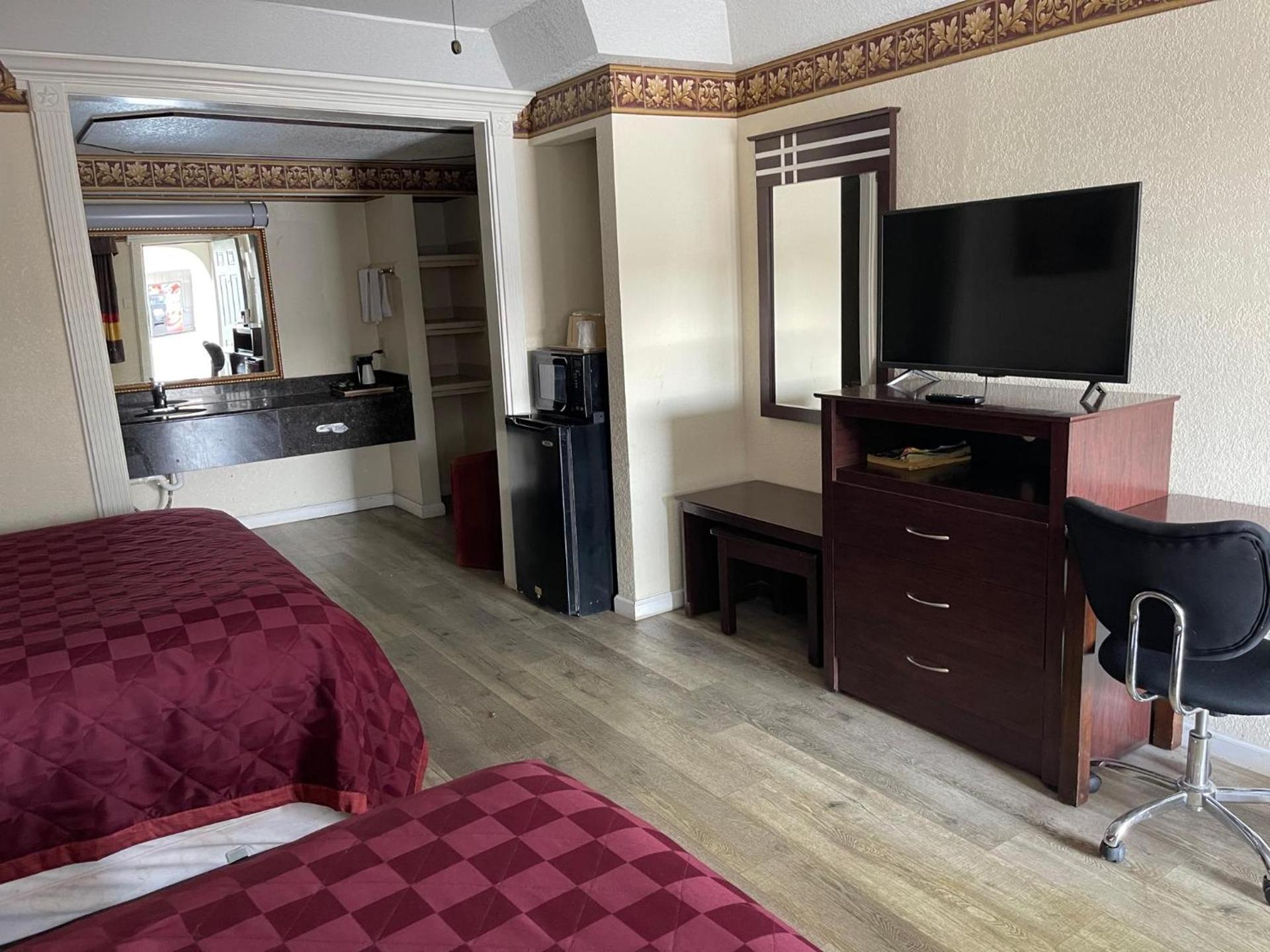Budget Inn and Suites Corpus Christi photo 12