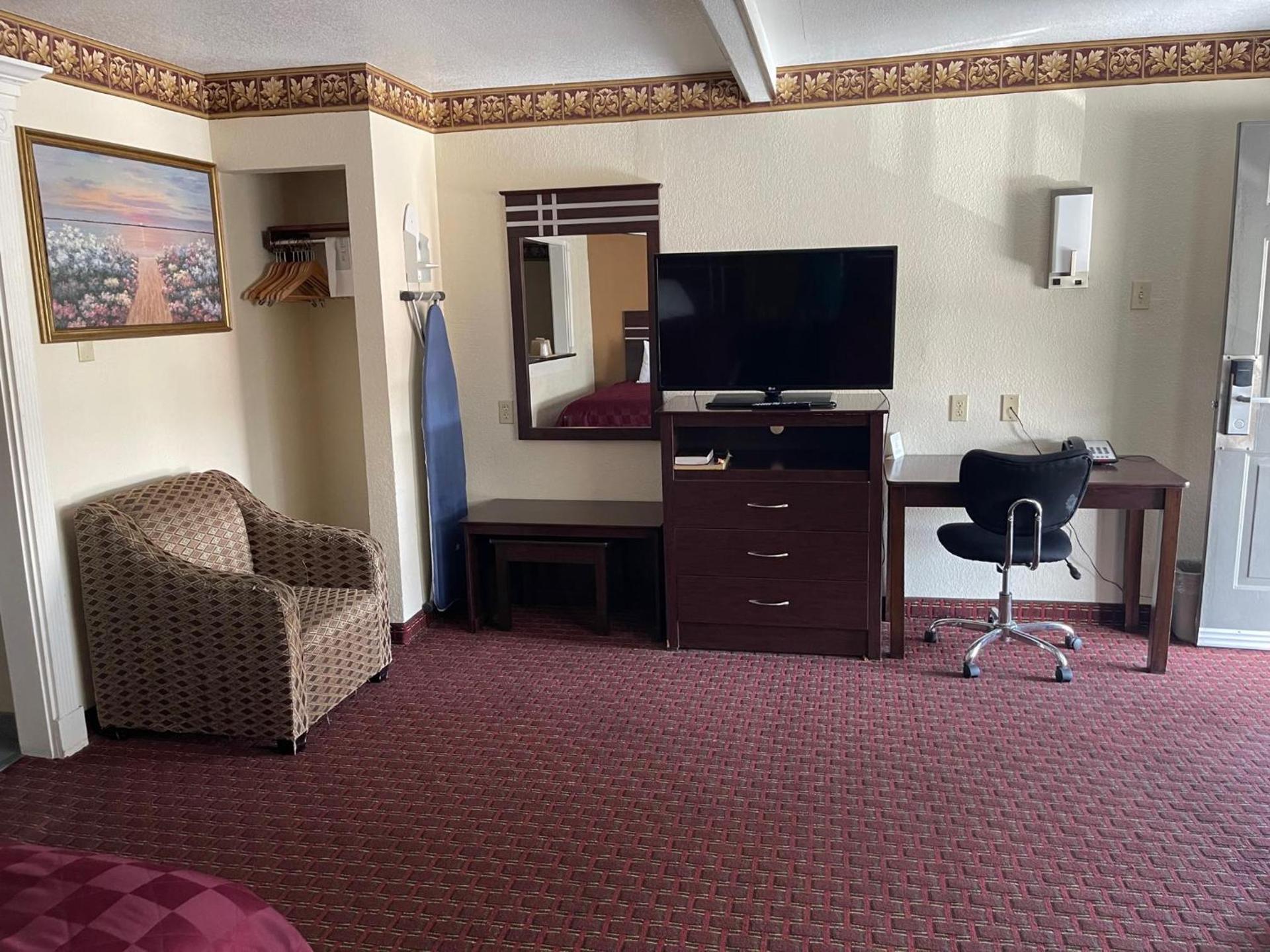 Budget Inn and Suites Corpus Christi photo 13