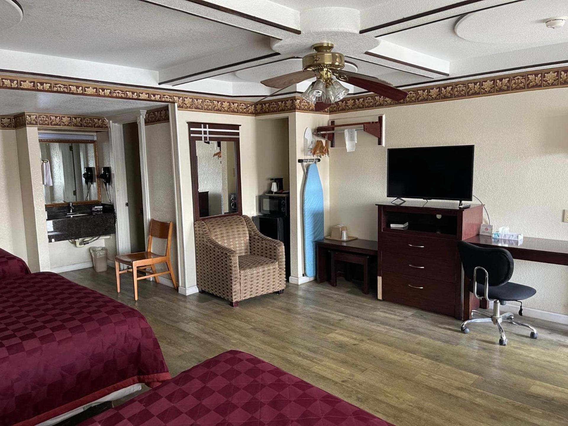 Budget Inn and Suites Corpus Christi photo 14