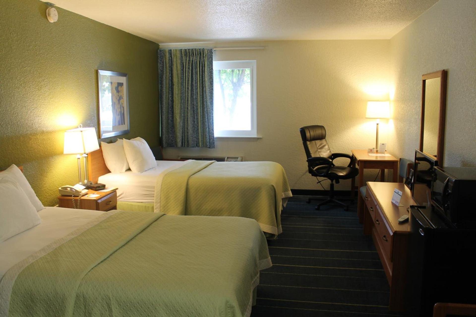 Days Inn & Suites by Wyndham Bridgeport - Clarksburg photo 21