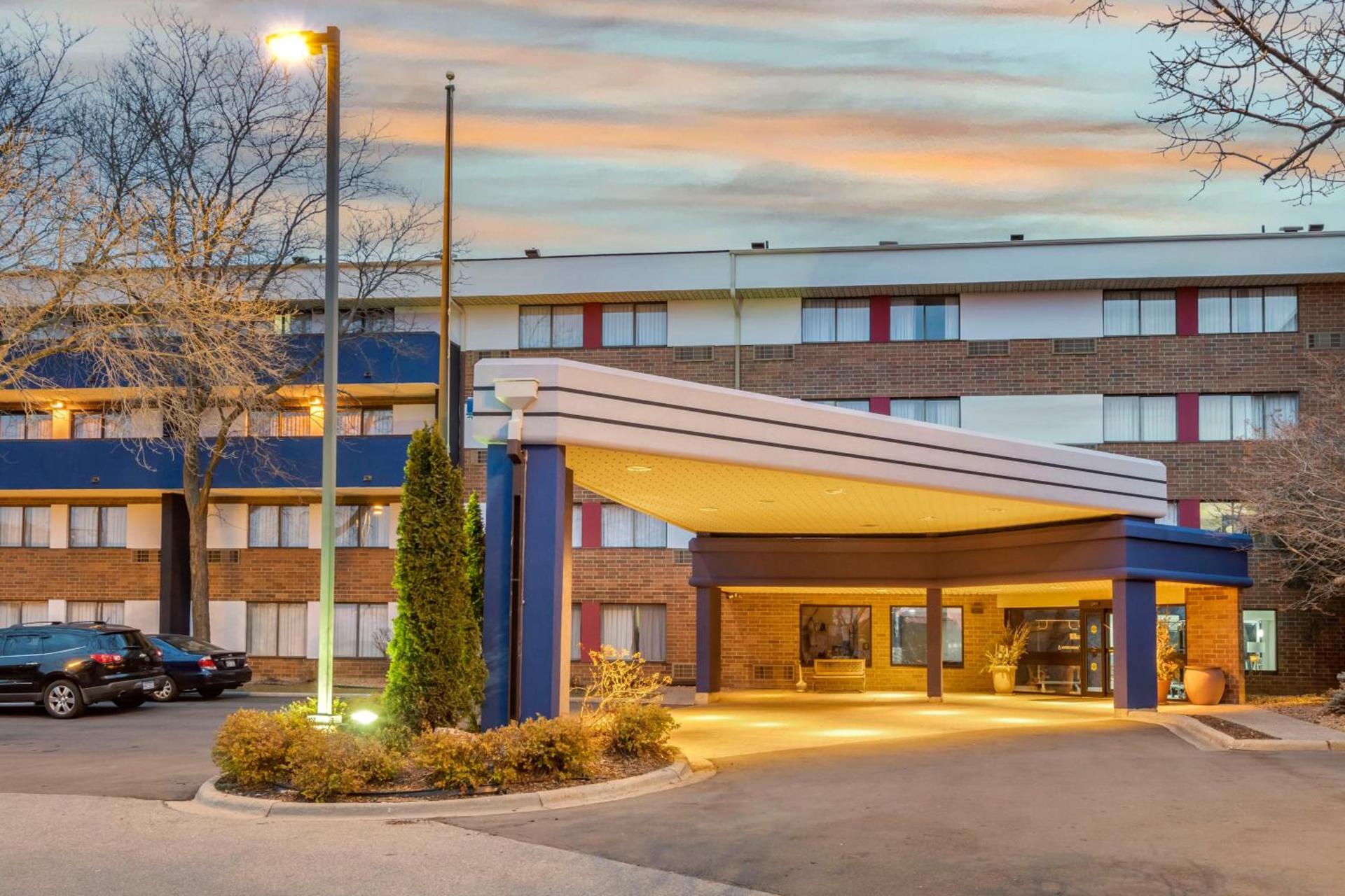 Best Western Bloomington Edina - Minneapolis photo 2