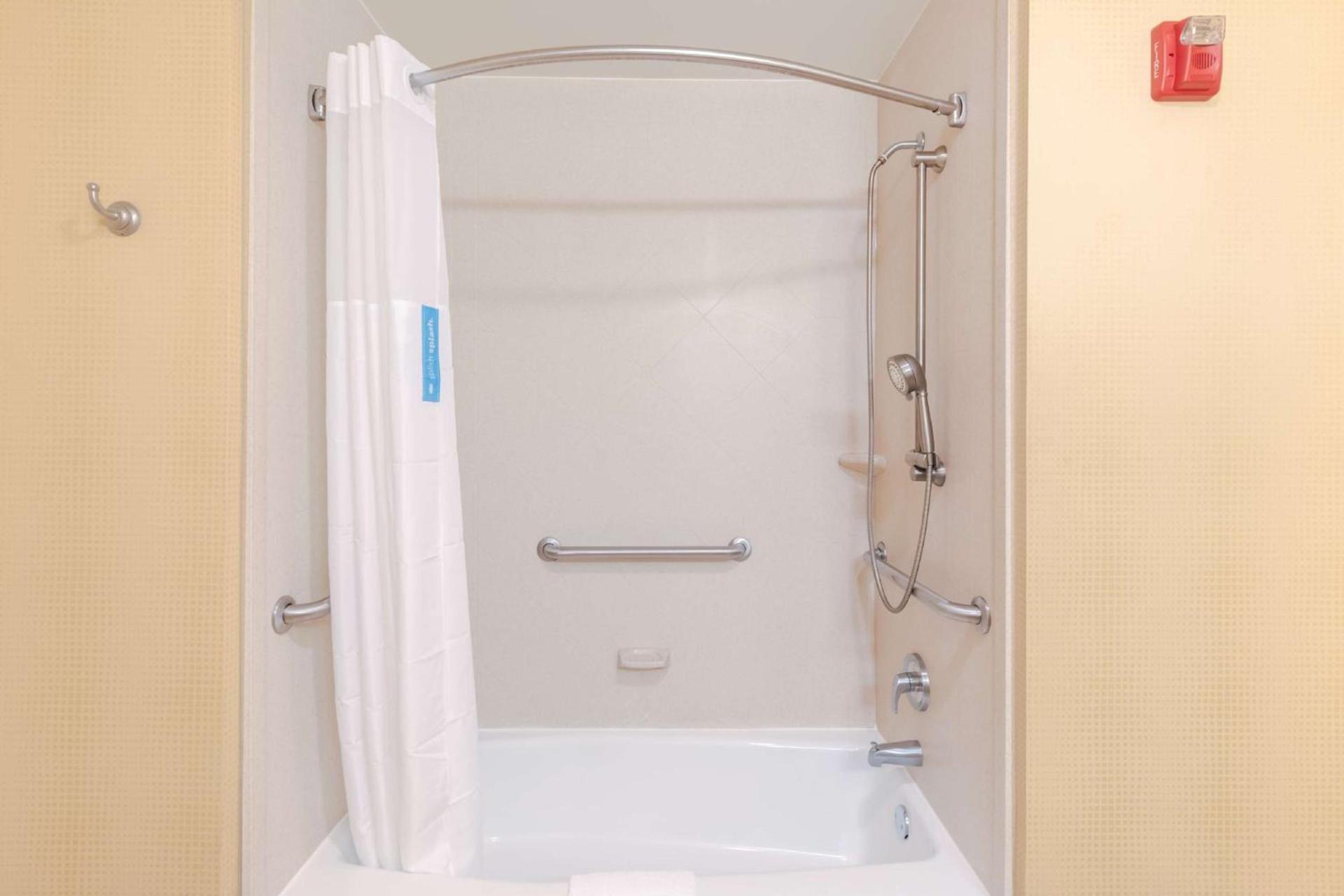 Hampton Inn Ringgold-Ft. Oglethorpe photo 12