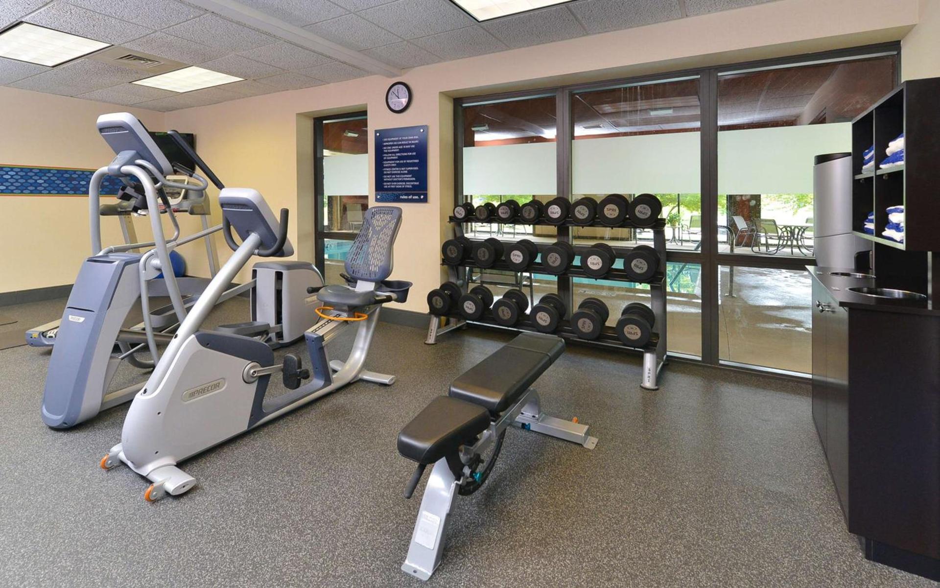 Hampton Inn Chicago-Carol Stream photo 9