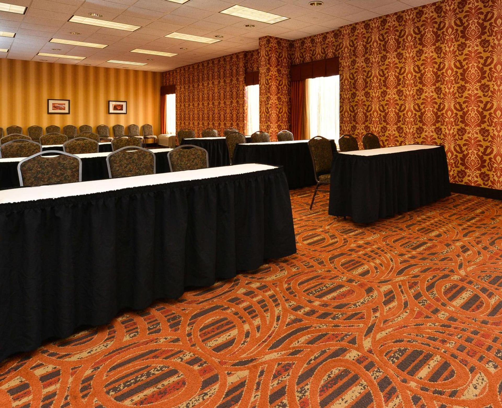 Hampton Inn Chicago-Carol Stream photo 26