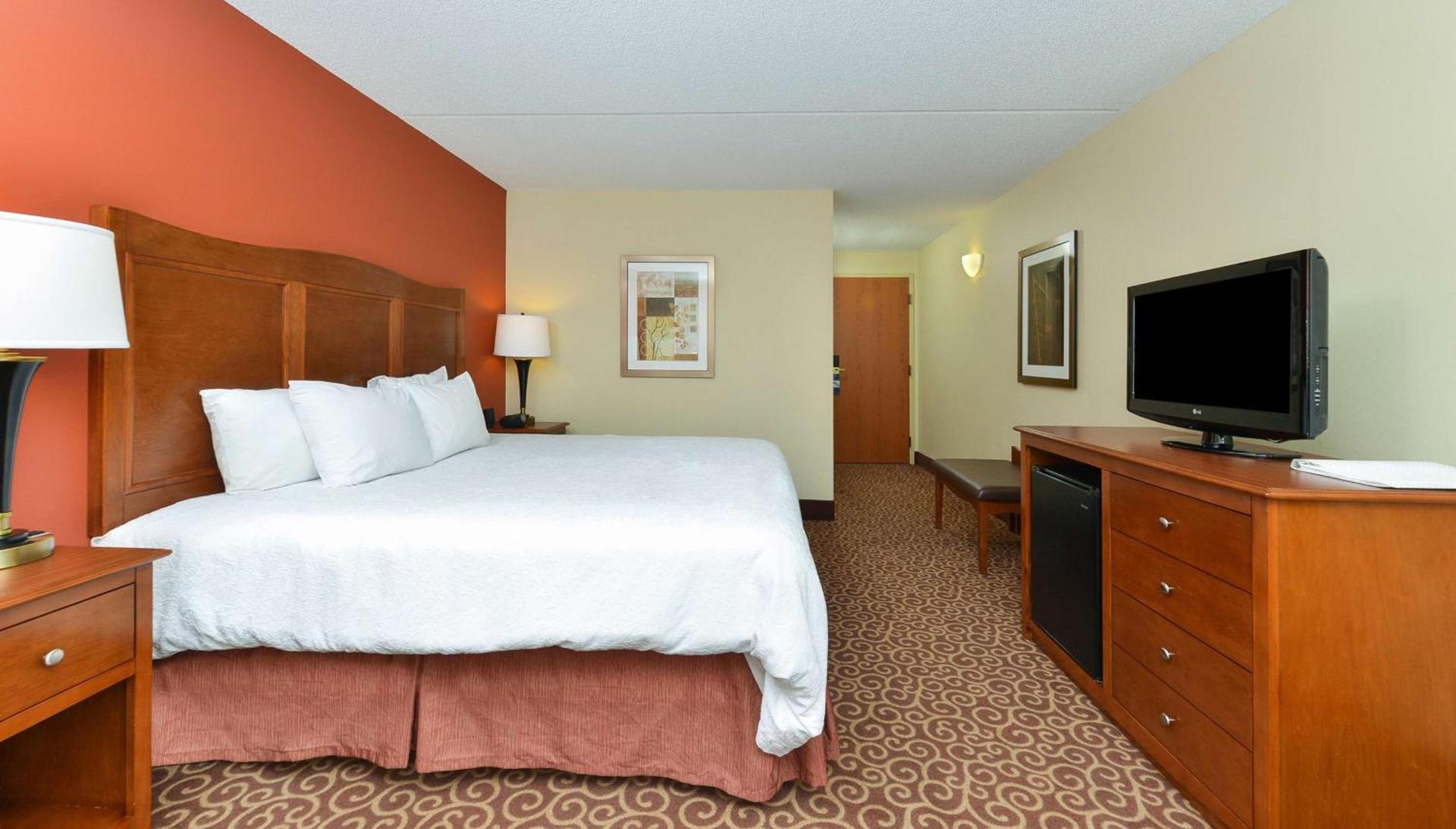 Hampton Inn Chicago-Carol Stream photo 27