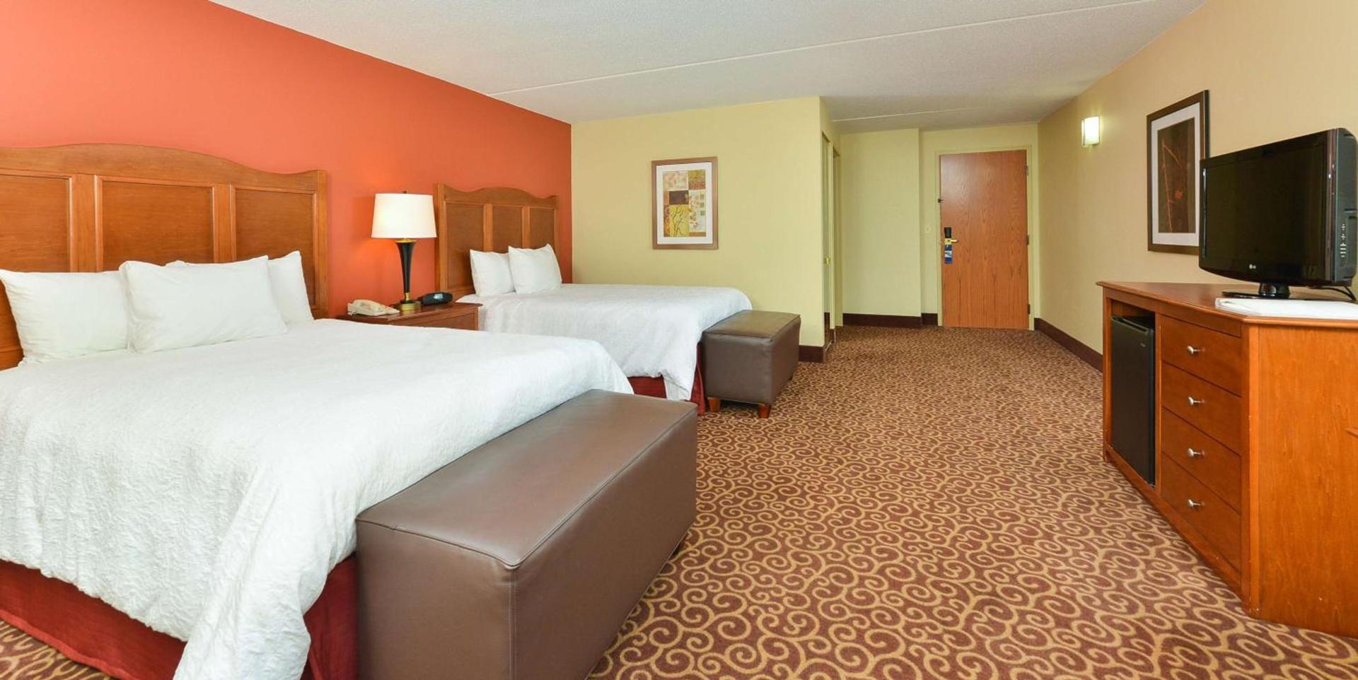 Hampton Inn Chicago-Carol Stream photo 28