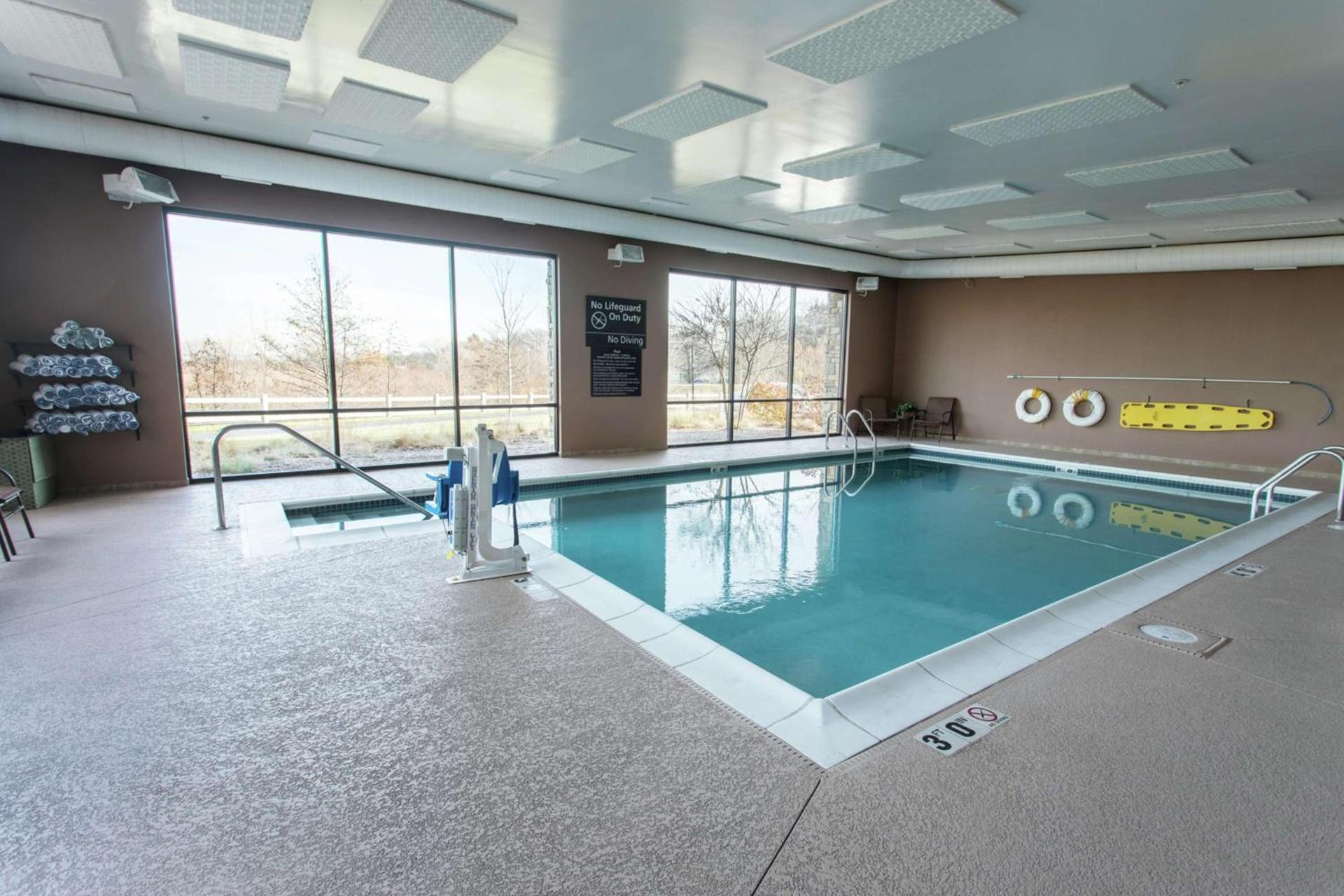 Hampton Inn & Suites Chicago Deer Park photo 5