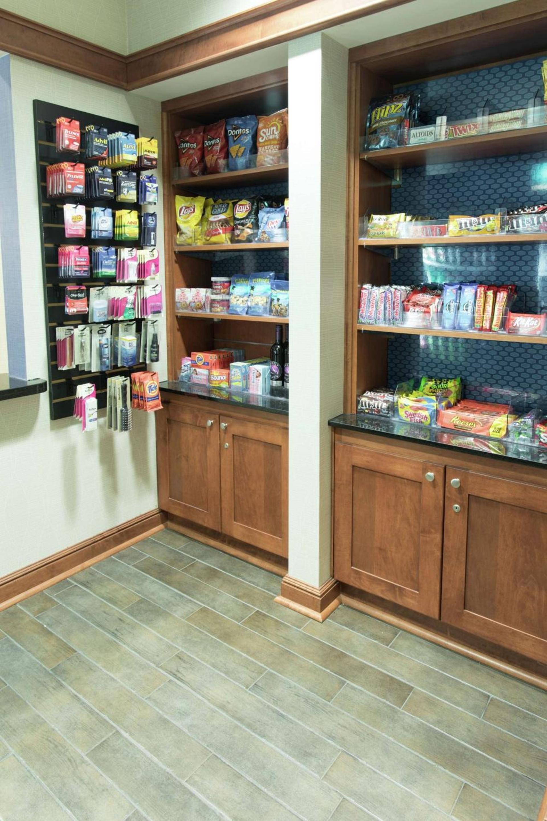Hampton Inn & Suites Chicago Deer Park photo 13