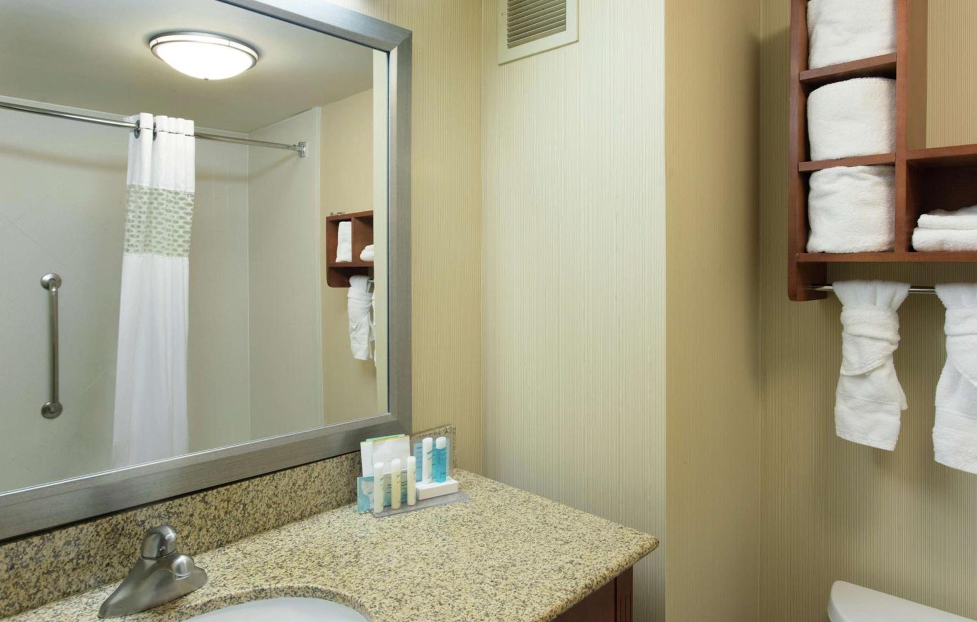 Hampton Inn & Suites Chicago Deer Park photo 18