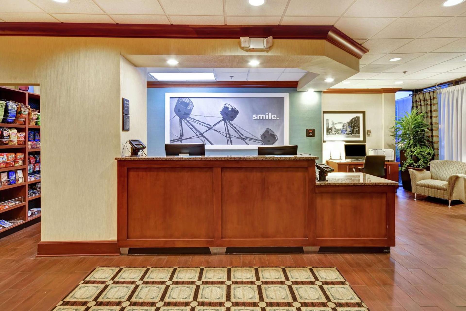 Hampton Inn Chicago-Gurnee photo 6
