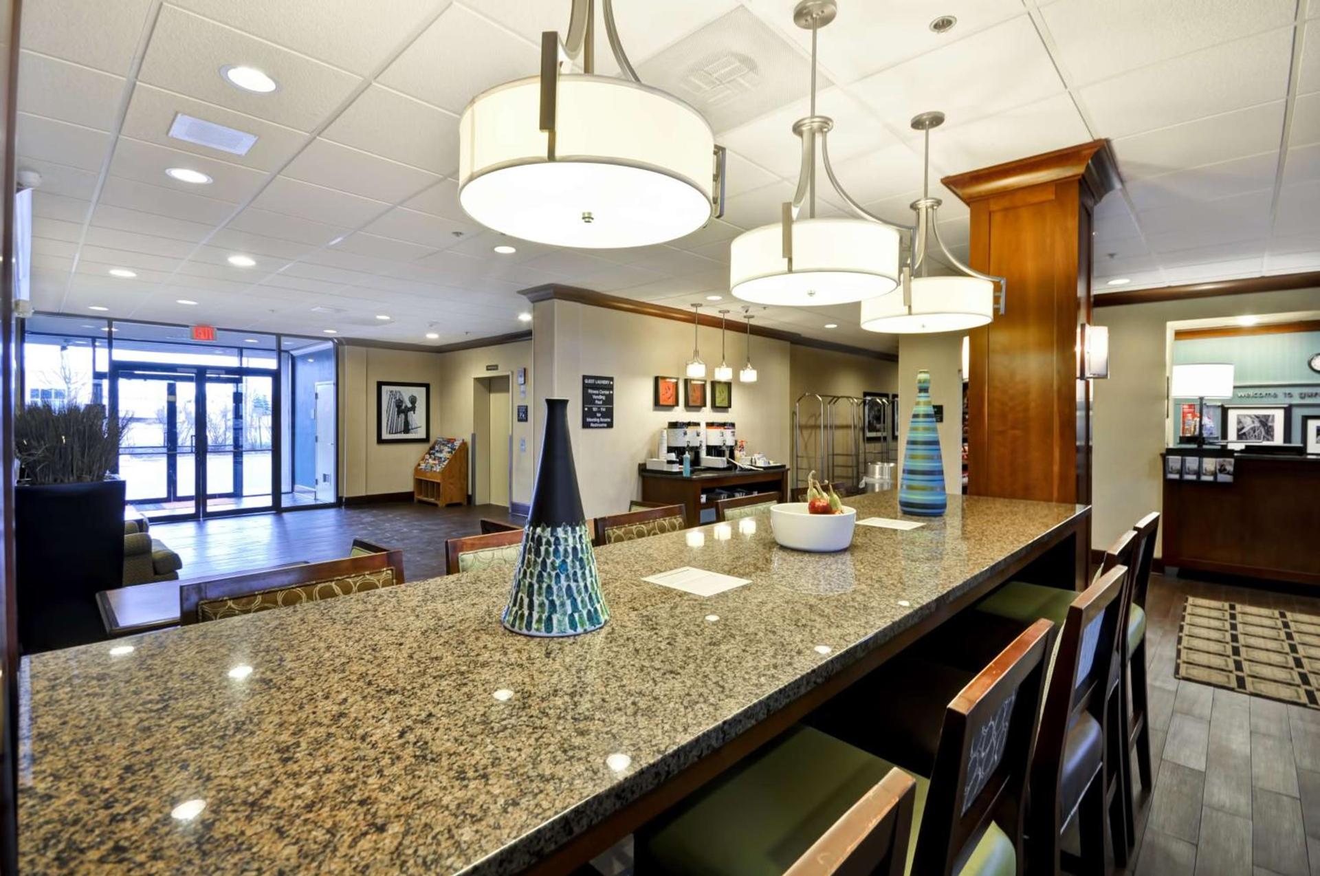 Hampton Inn Chicago-Gurnee photo 12