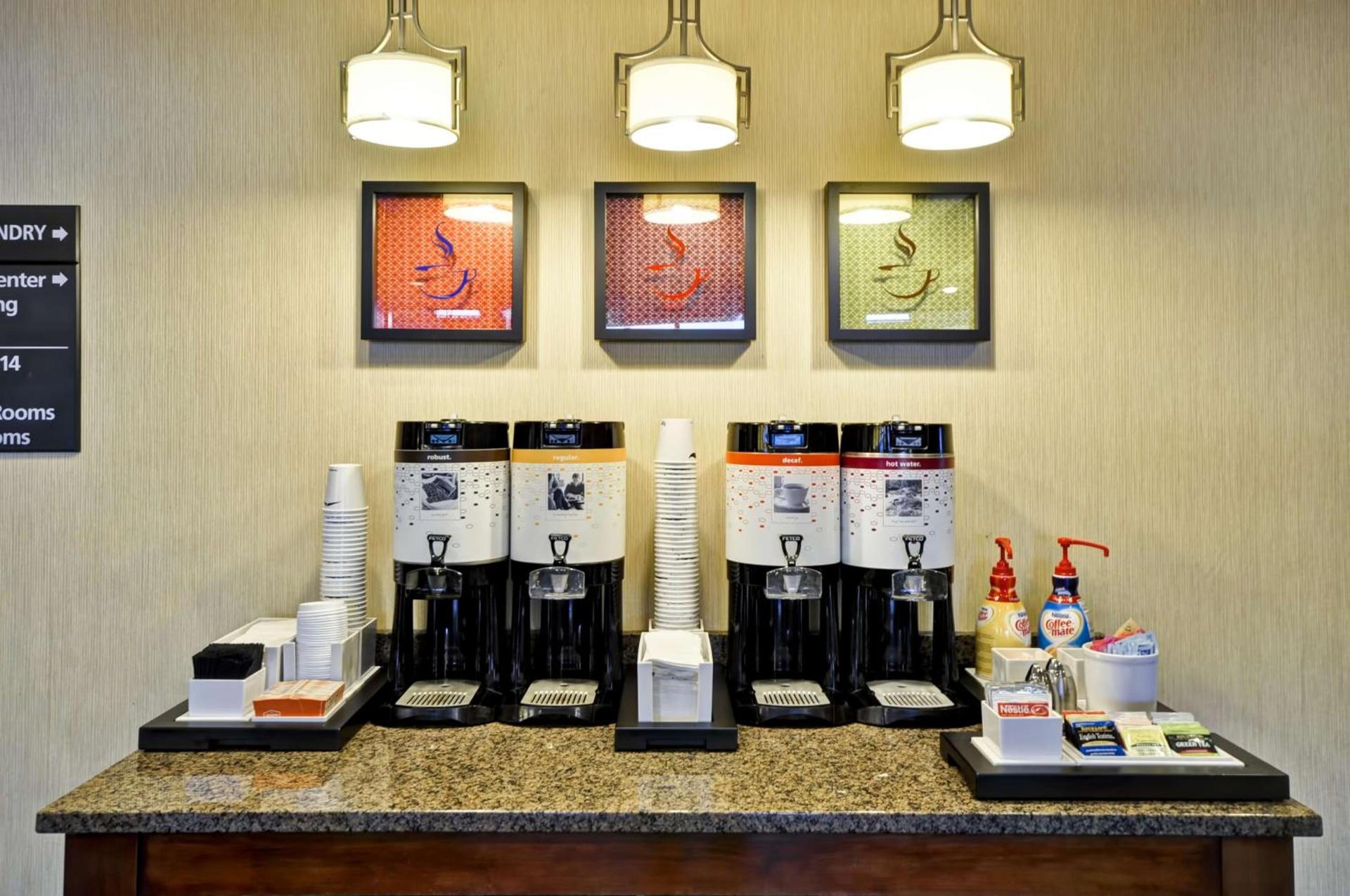 Hampton Inn Chicago-Gurnee photo 19