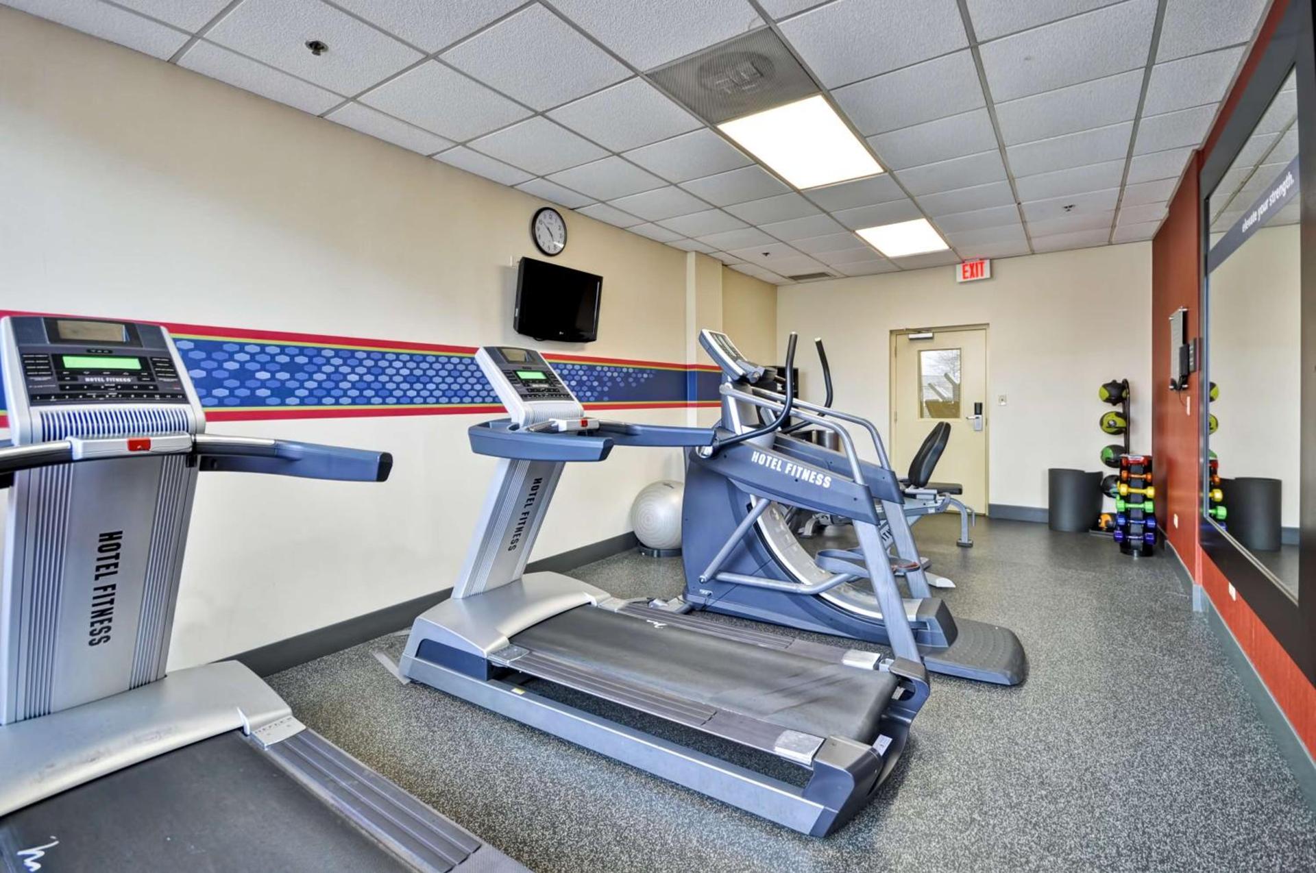 Hampton Inn Chicago-Gurnee photo 20