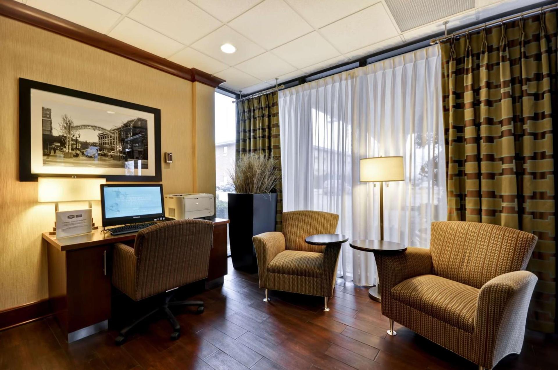 Hampton Inn Chicago-Gurnee photo 36