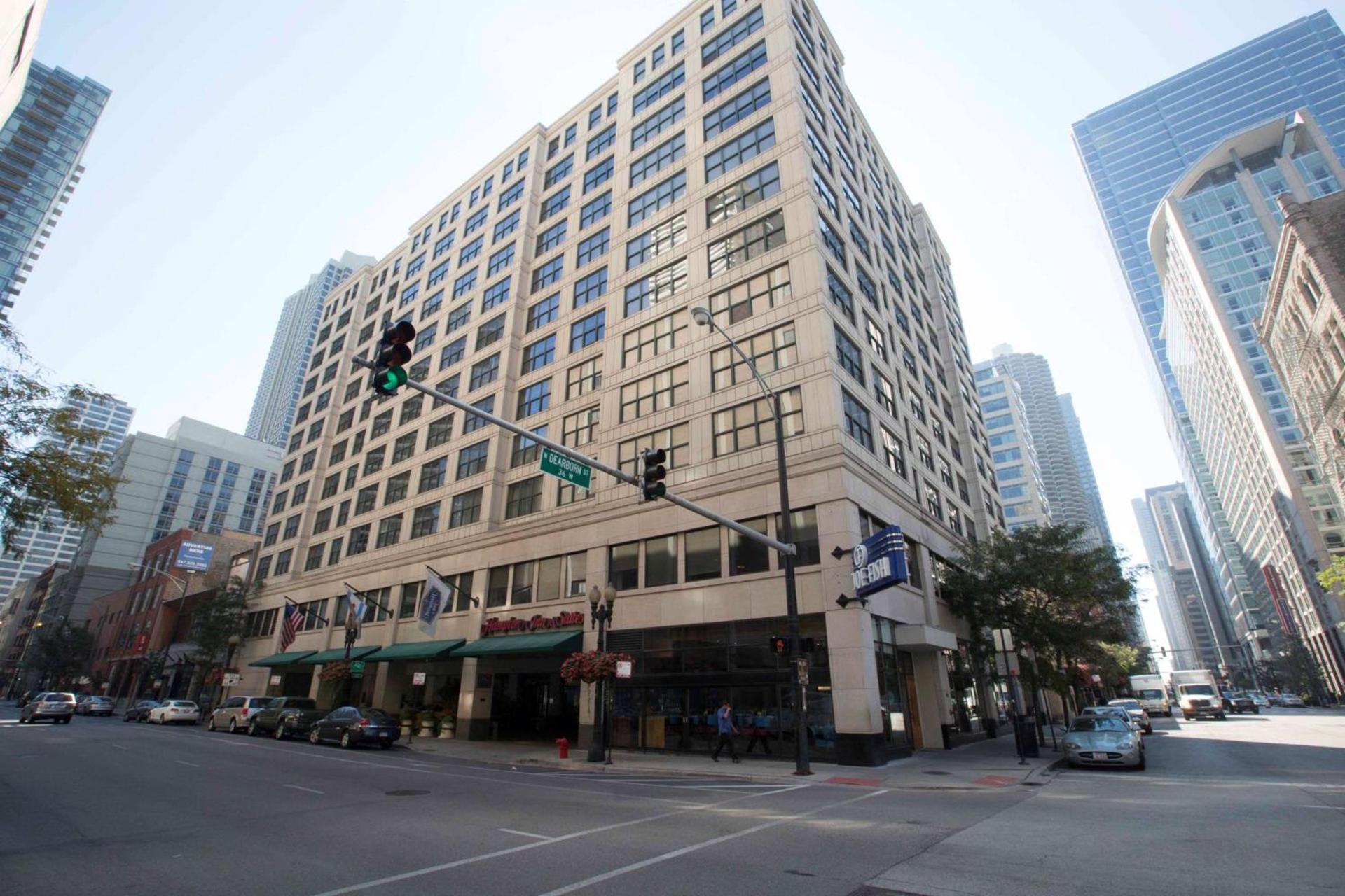 Hampton Inn & Suites Chicago-Downtown photo 1