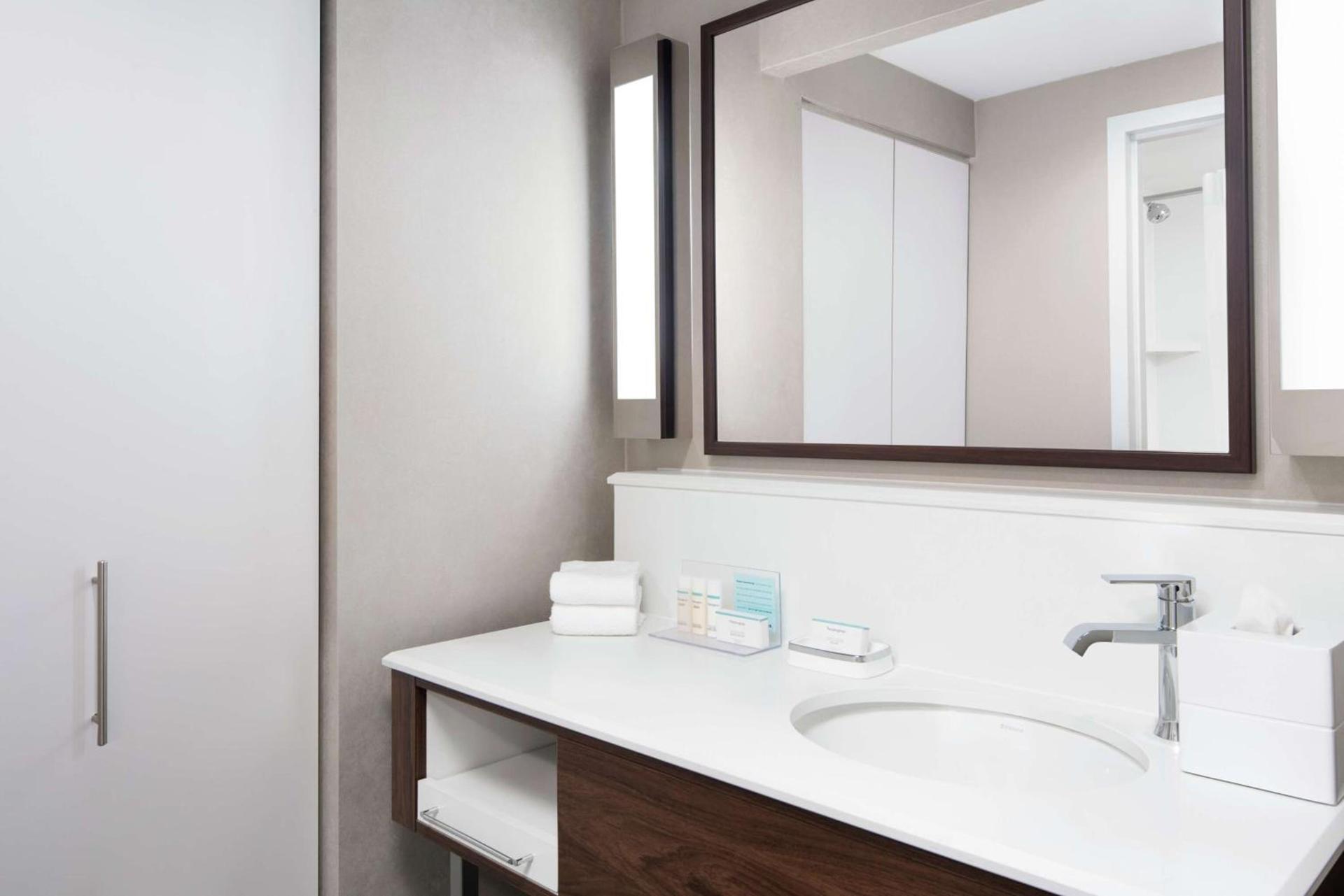 Hampton Inn & Suites Chicago-Downtown photo 29