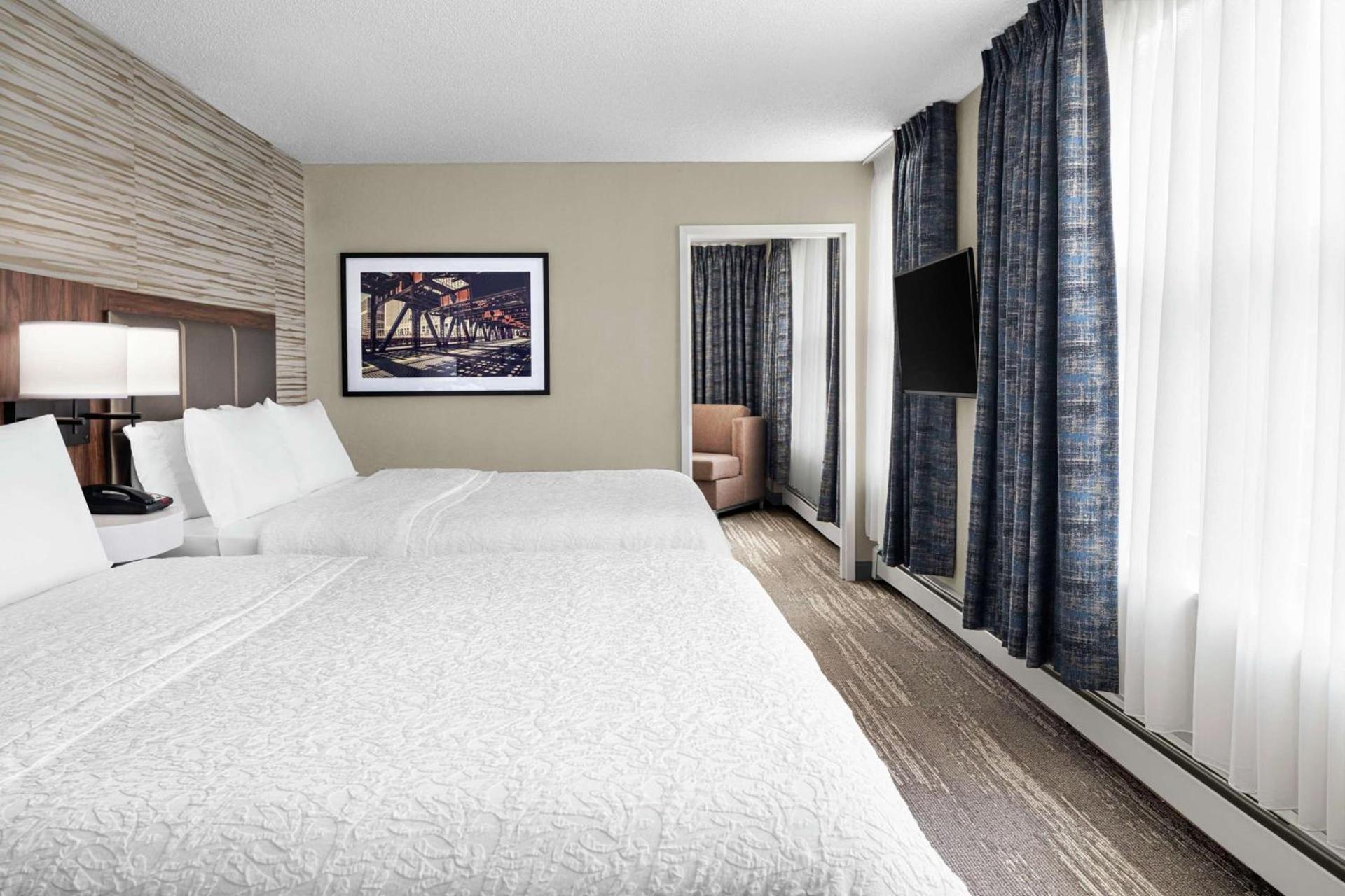 Hampton Inn & Suites Chicago-Downtown photo 37