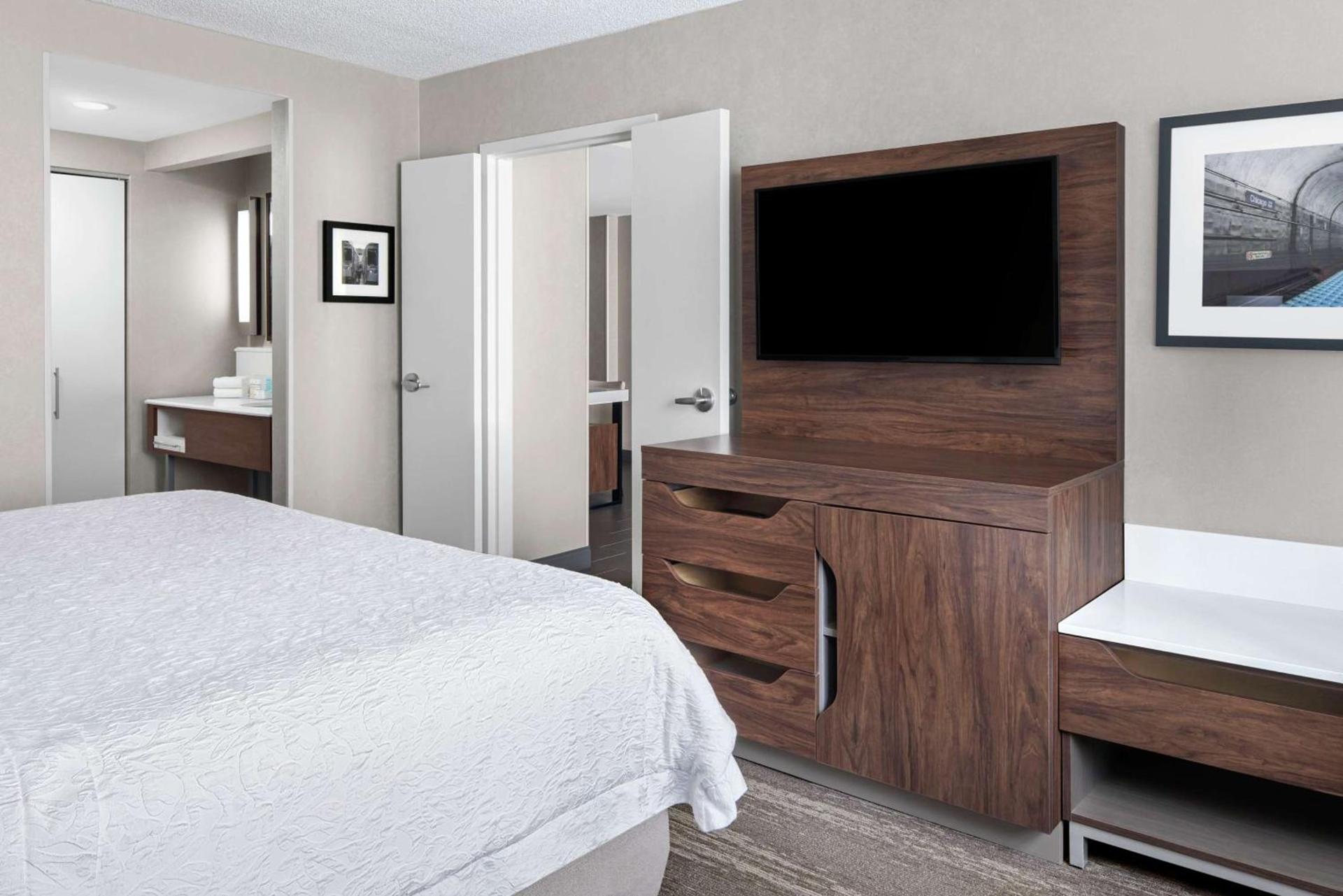Hampton Inn & Suites Chicago-Downtown photo 40