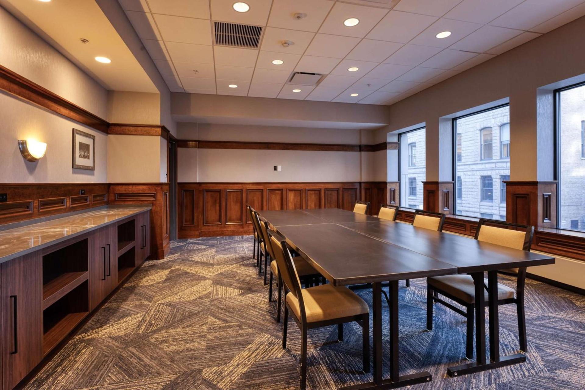 Hampton Inn & Suites Chicago-Downtown photo 42